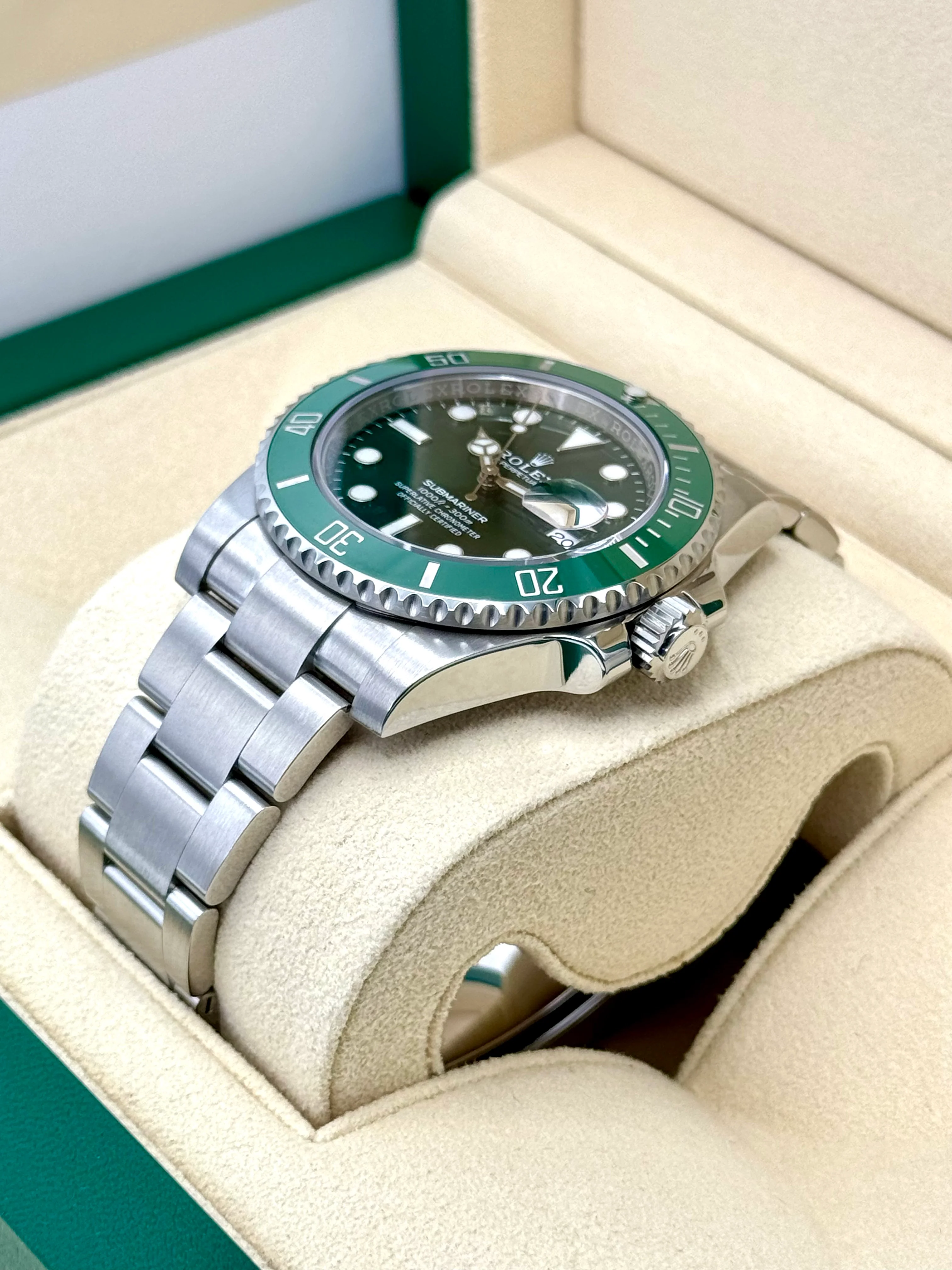 2019 Rolex Submariner "Hulk" 40mm 116610LV Green Dial - Image 5