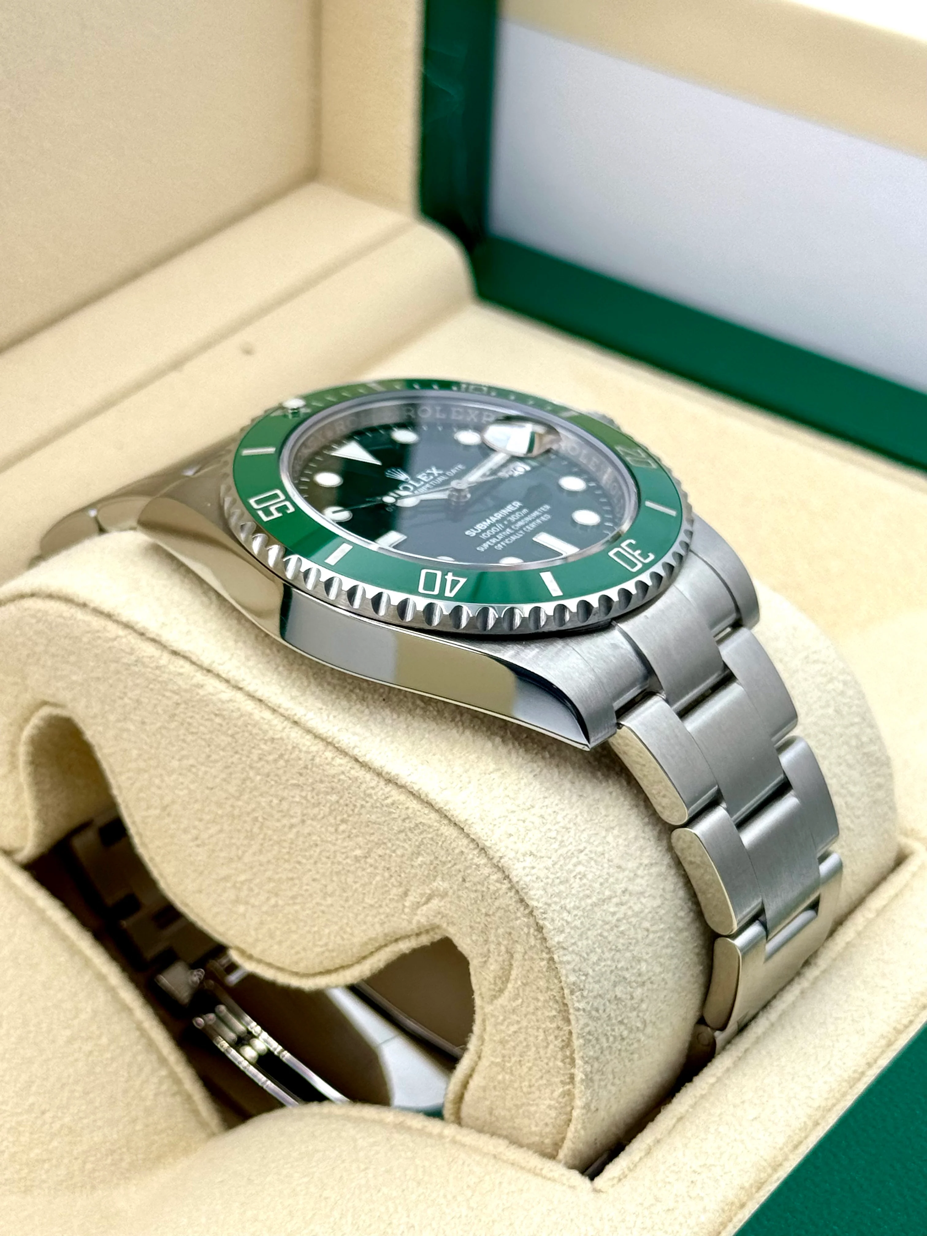 2019 Rolex Submariner "Hulk" 40mm 116610LV Green Dial - Image 6