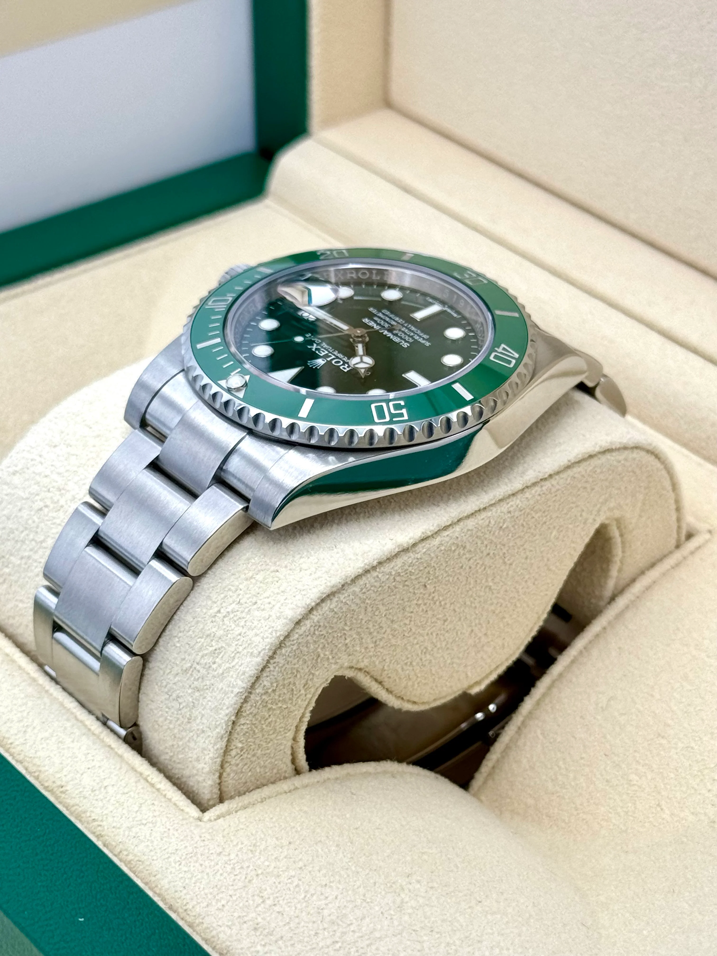2019 Rolex Submariner "Hulk" 40mm 116610LV Green Dial - Image 7