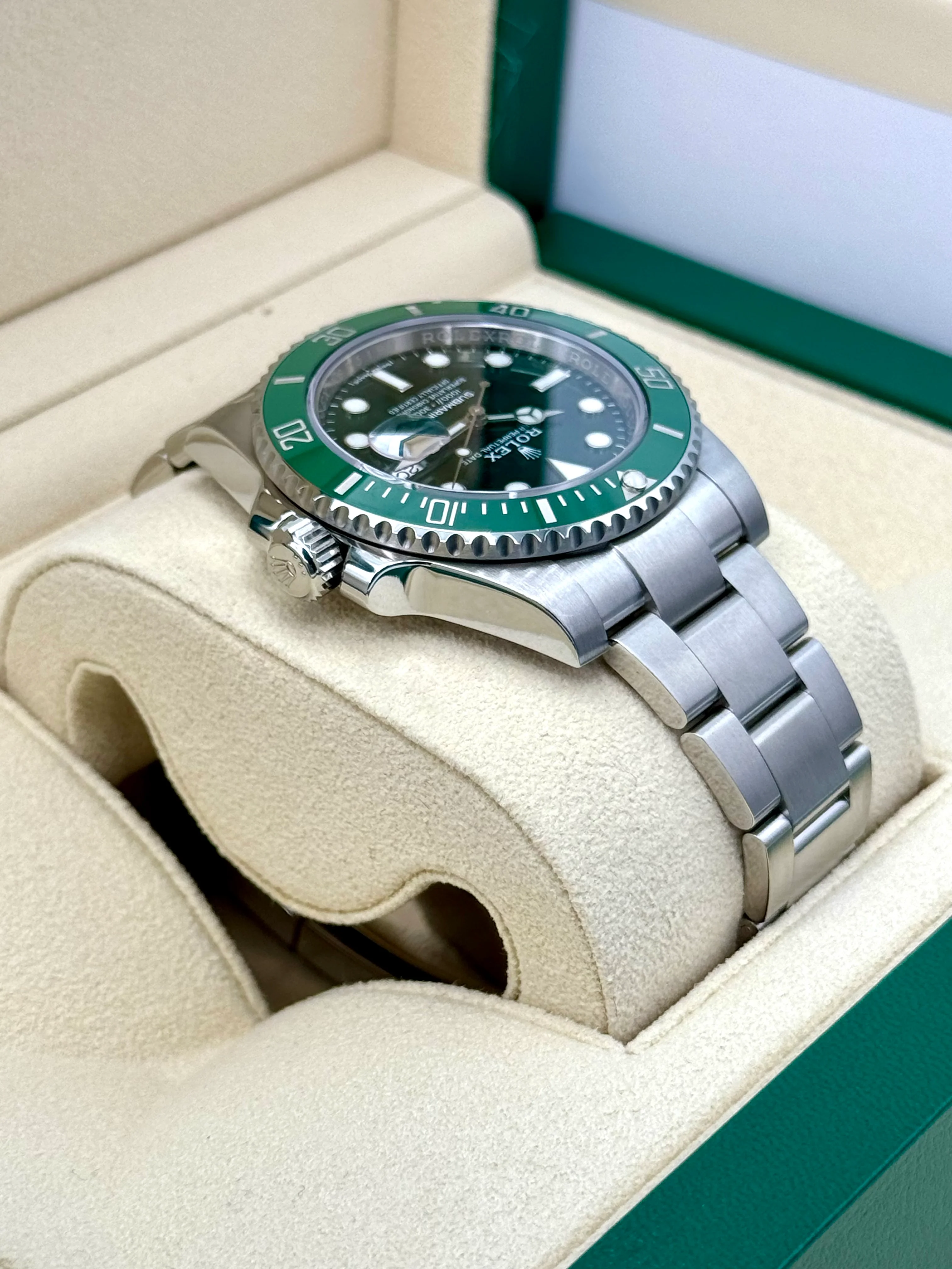 2019 Rolex Submariner "Hulk" 40mm 116610LV Green Dial - Image 8