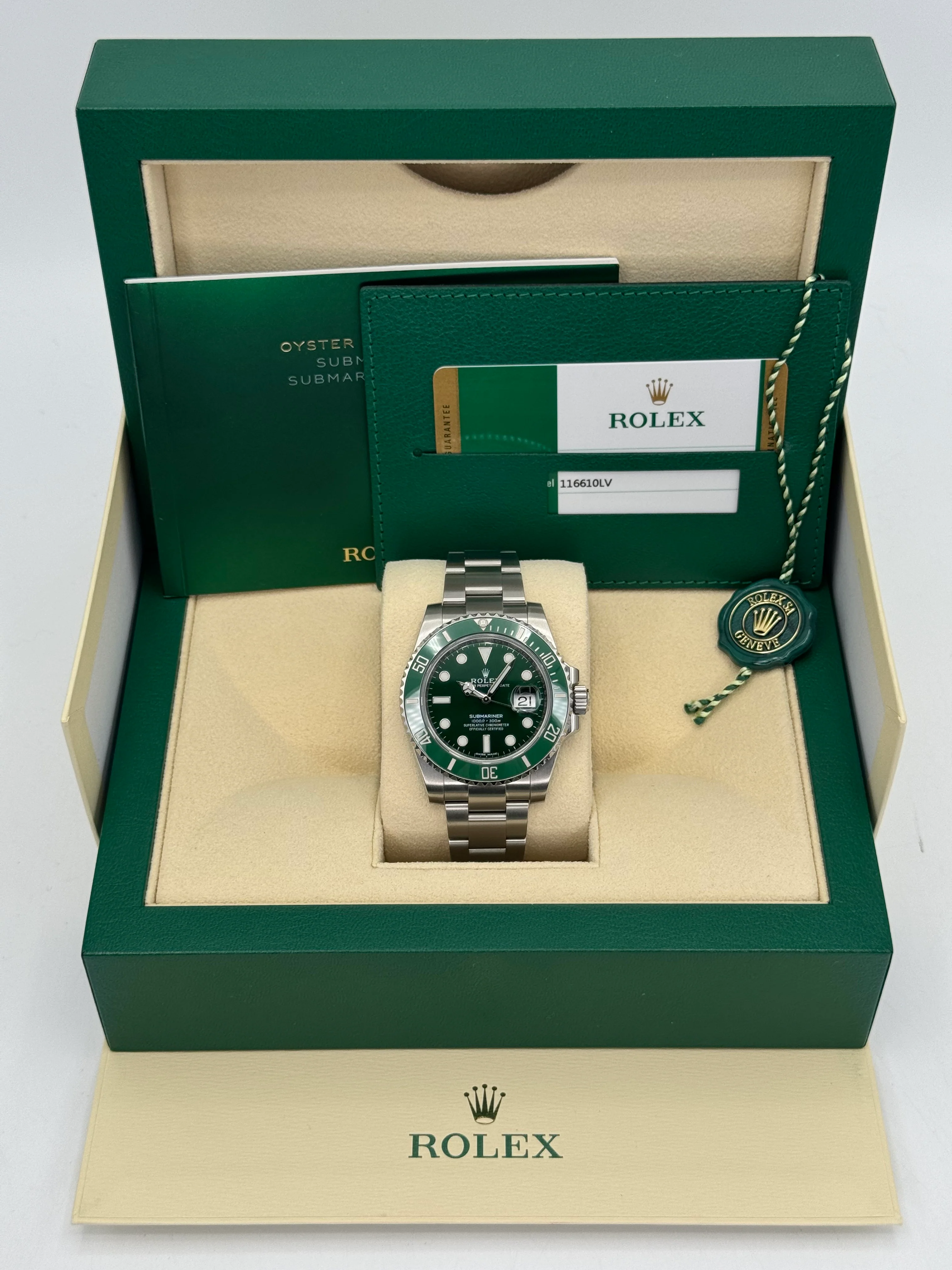 2019 Rolex Submariner "Hulk" 40mm 116610LV Green Dial - Image 11