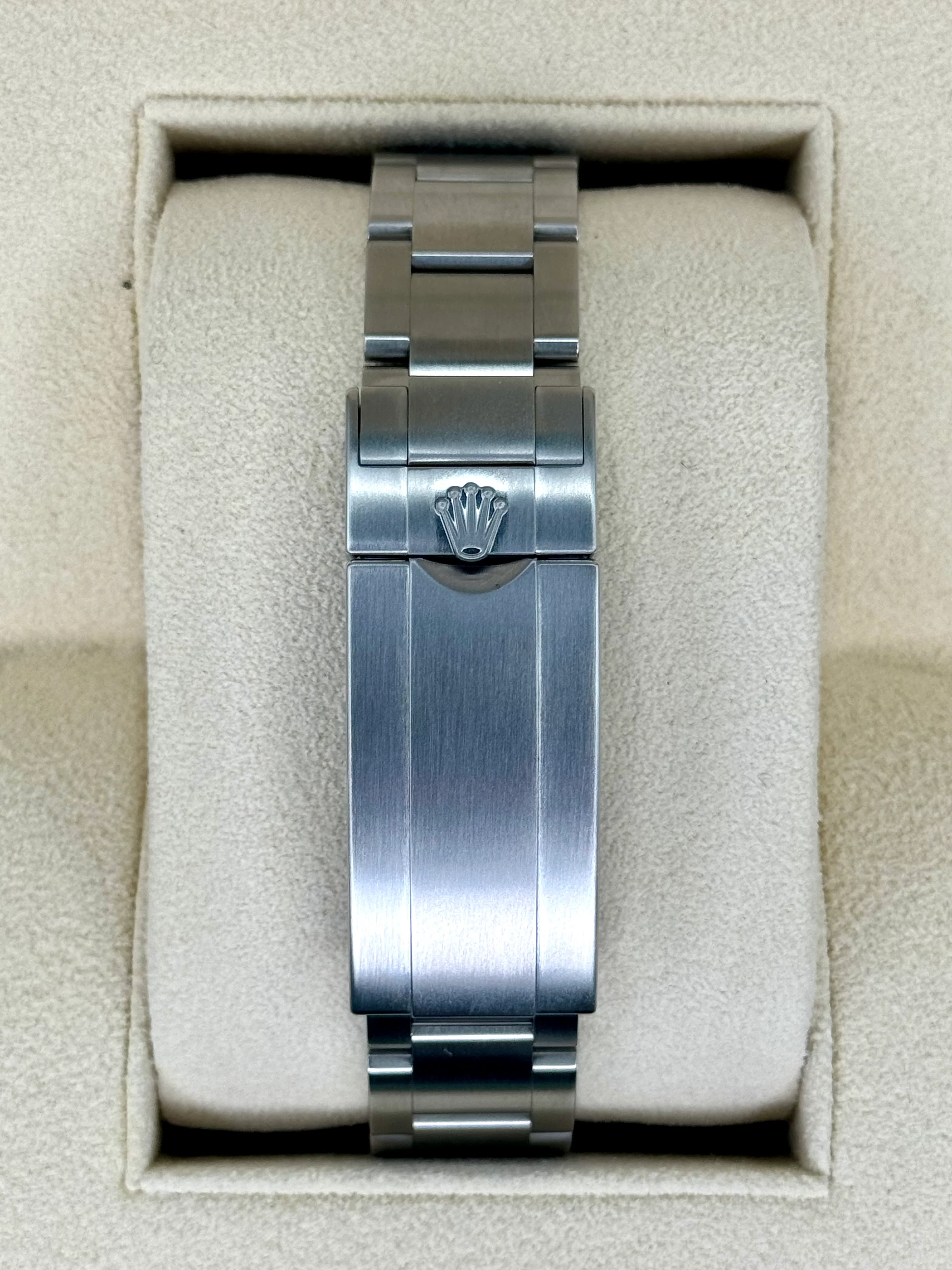 2019 Rolex Submariner "Hulk" 40mm 116610LV Green Dial - Image 2