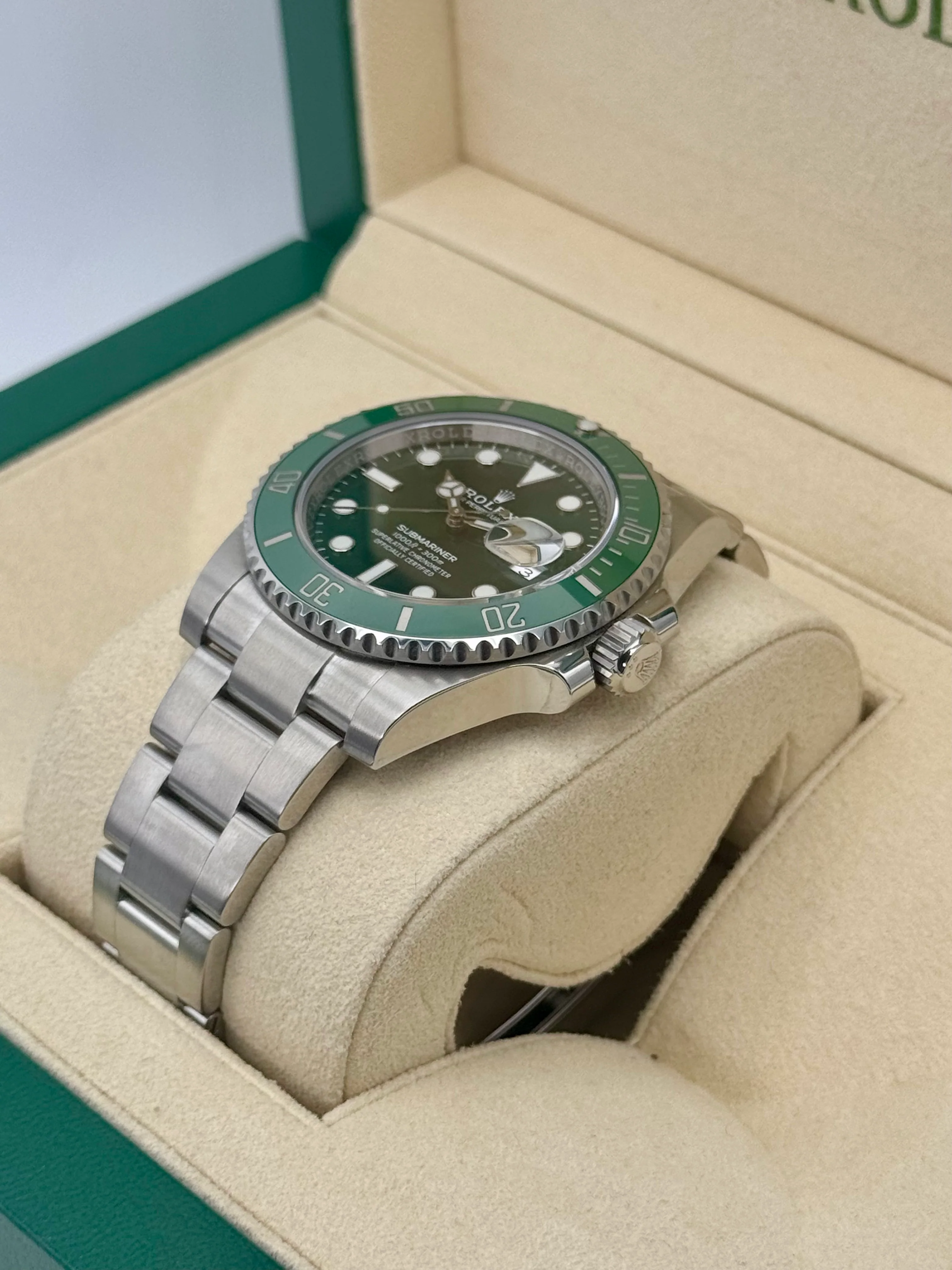 2019 Rolex Submariner "Hulk" 40mm 116610LV Green Dial - Image 5