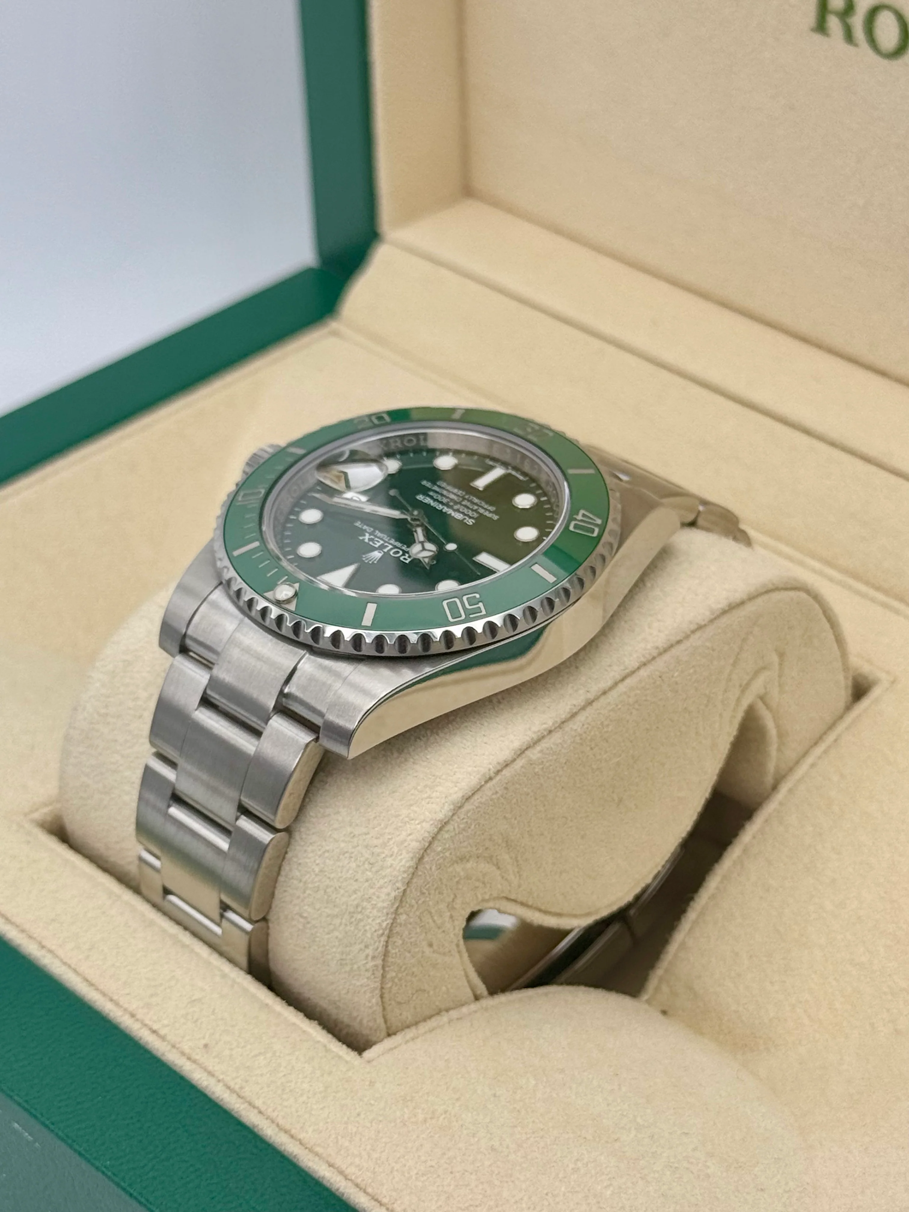 2019 Rolex Submariner "Hulk" 40mm 116610LV Green Dial - Image 7