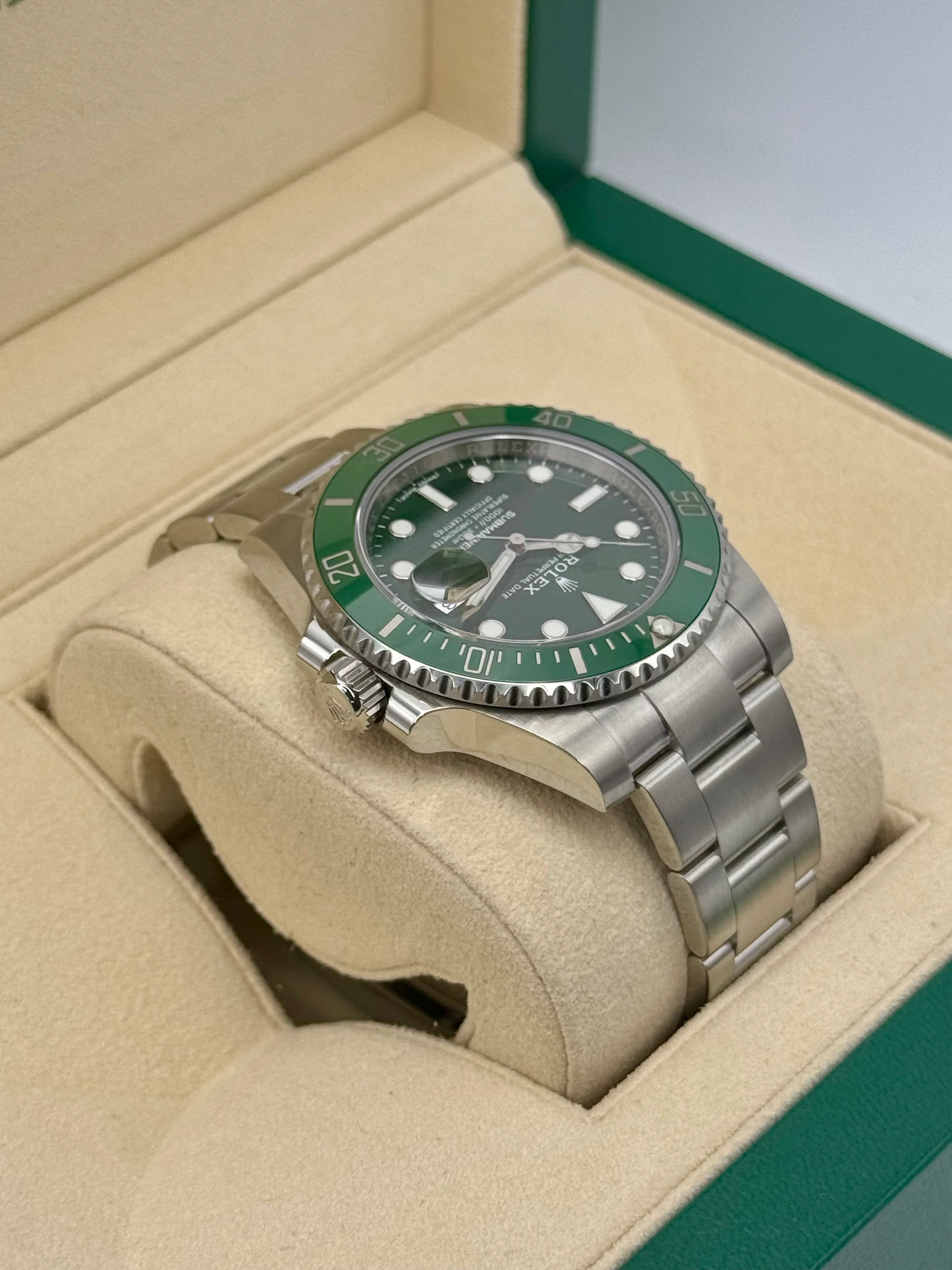 2019 Rolex Submariner "Hulk" 40mm 116610LV Green Dial - Image 8