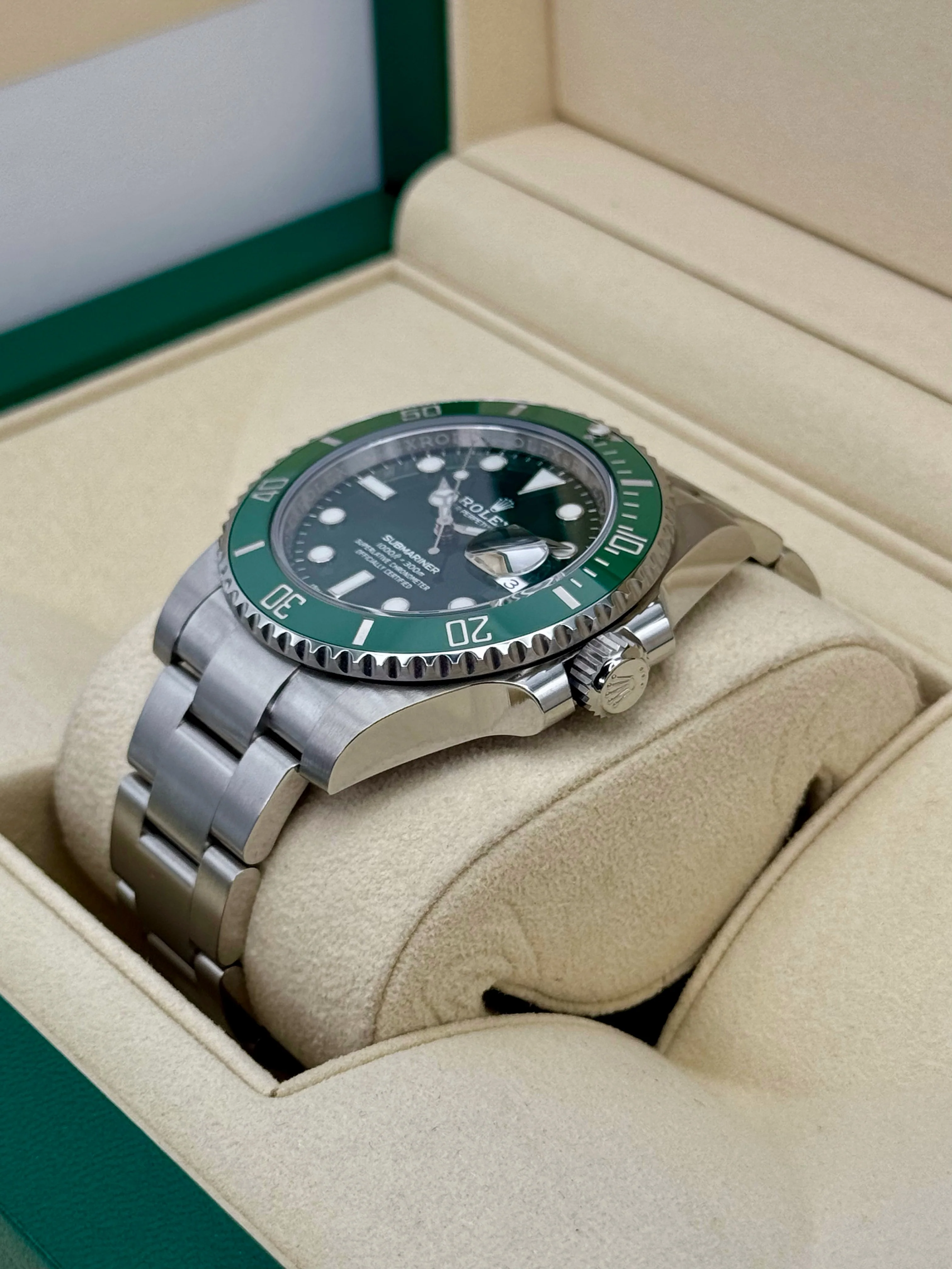 NEW OLD STOCK 2019 Rolex Submariner “Hulk” 40mm 116610LV Green Dial - Image 5