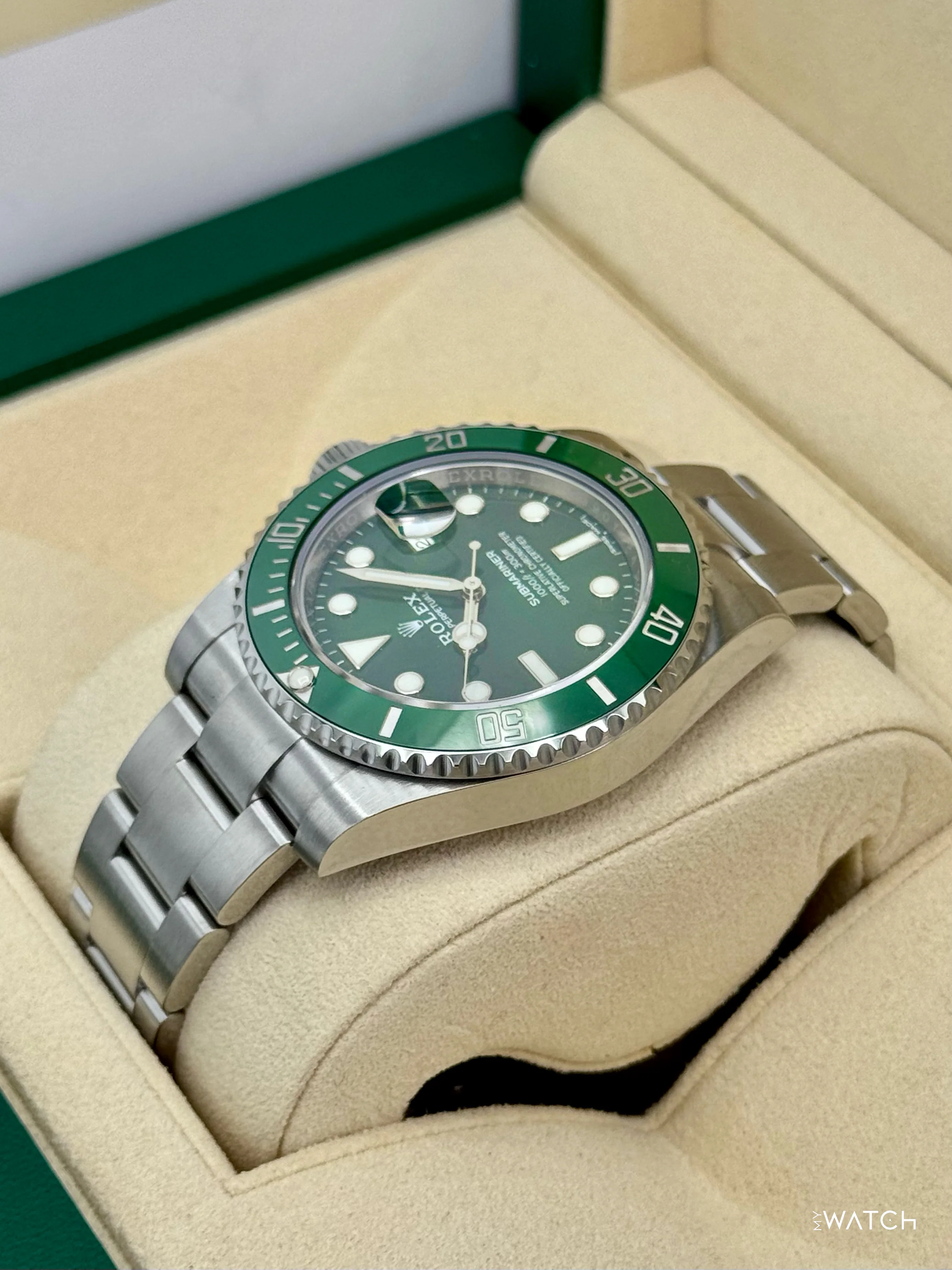 2019 Rolex Submariner “Hulk” 40mm 116610LV Green Dial - Image 7