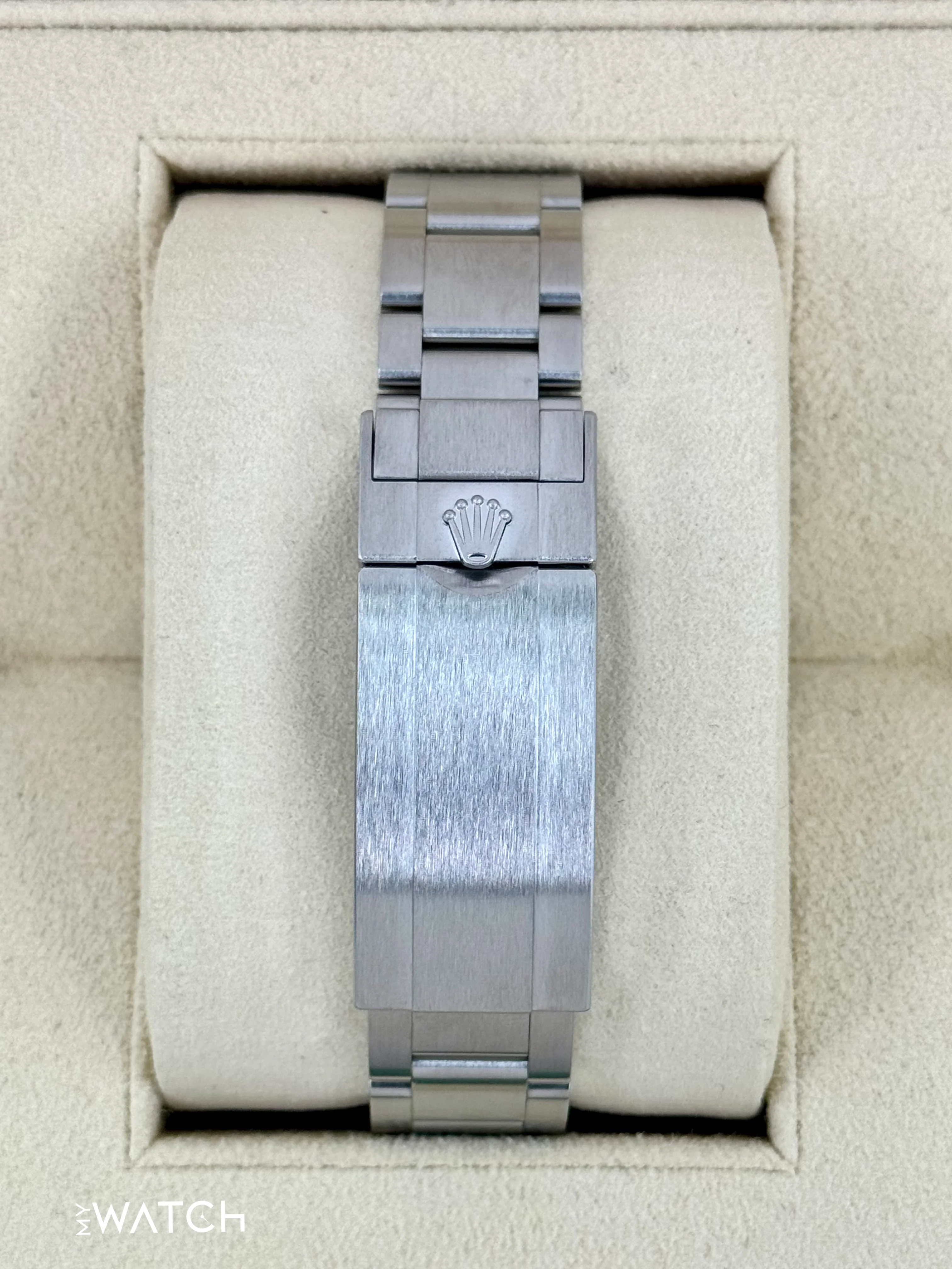 2019 Rolex Submariner “Hulk” 40mm 116610LV Green Dial - Image 2