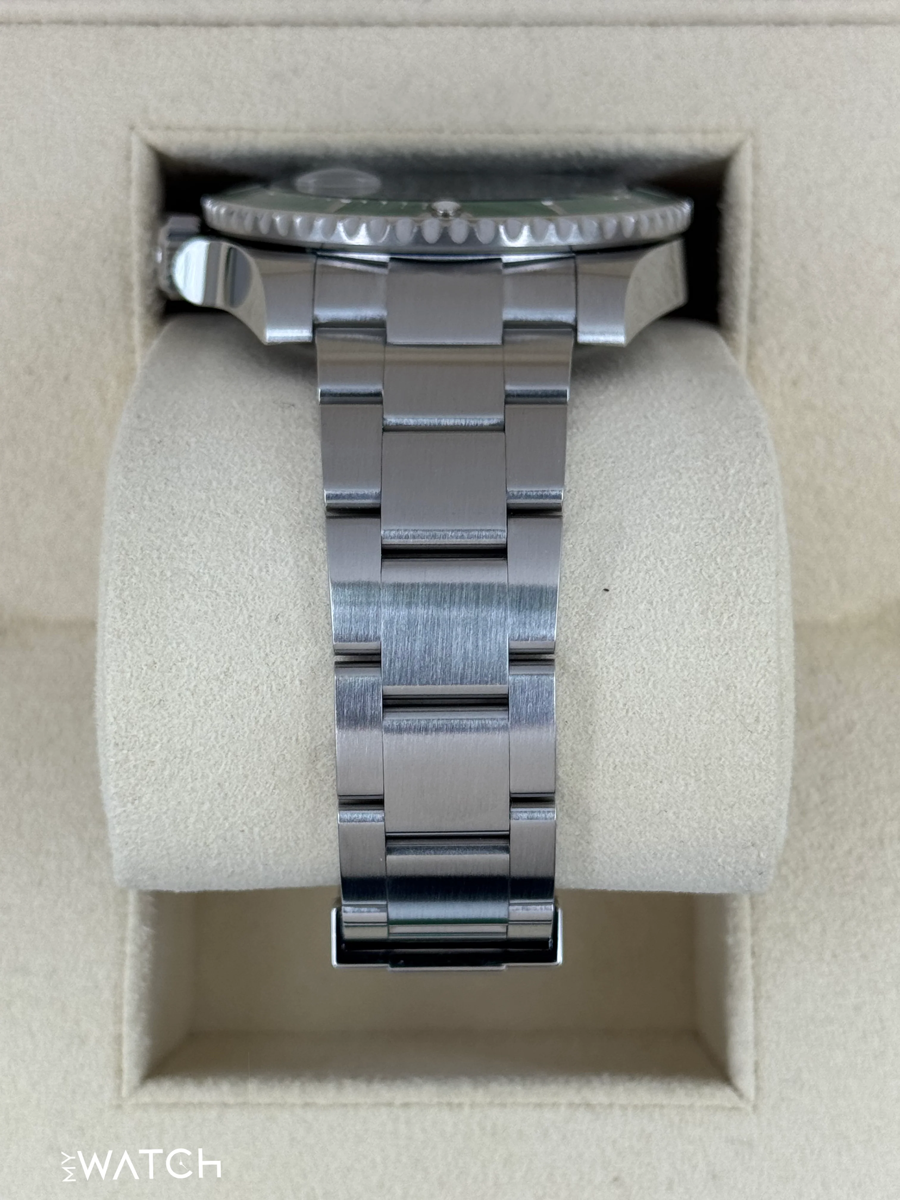 2019 Rolex Submariner “Hulk” 40mm 116610LV Green Dial - Image 4