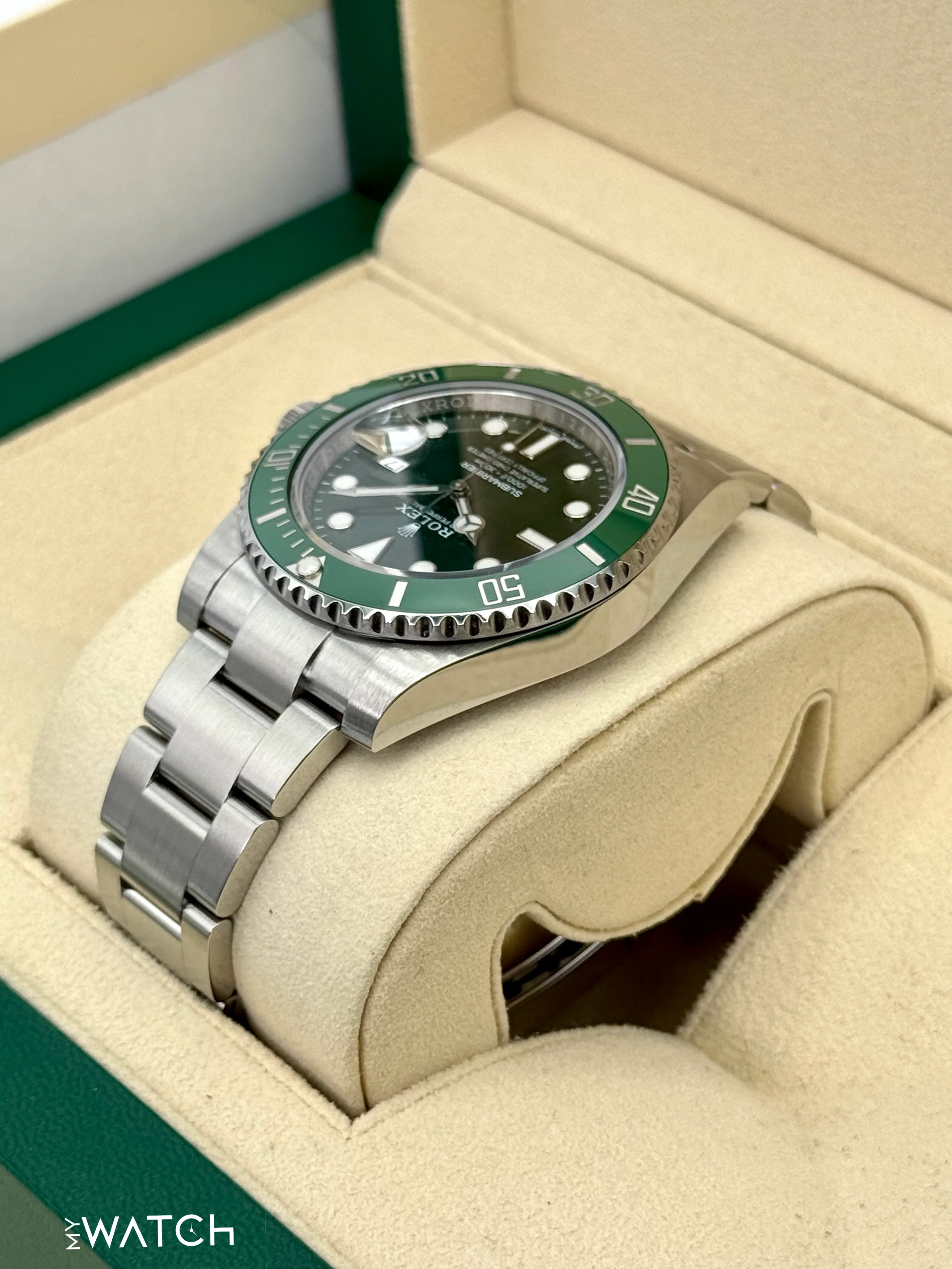 2019 Rolex Submariner “Hulk” 40mm 116610LV Green Dial - Image 7