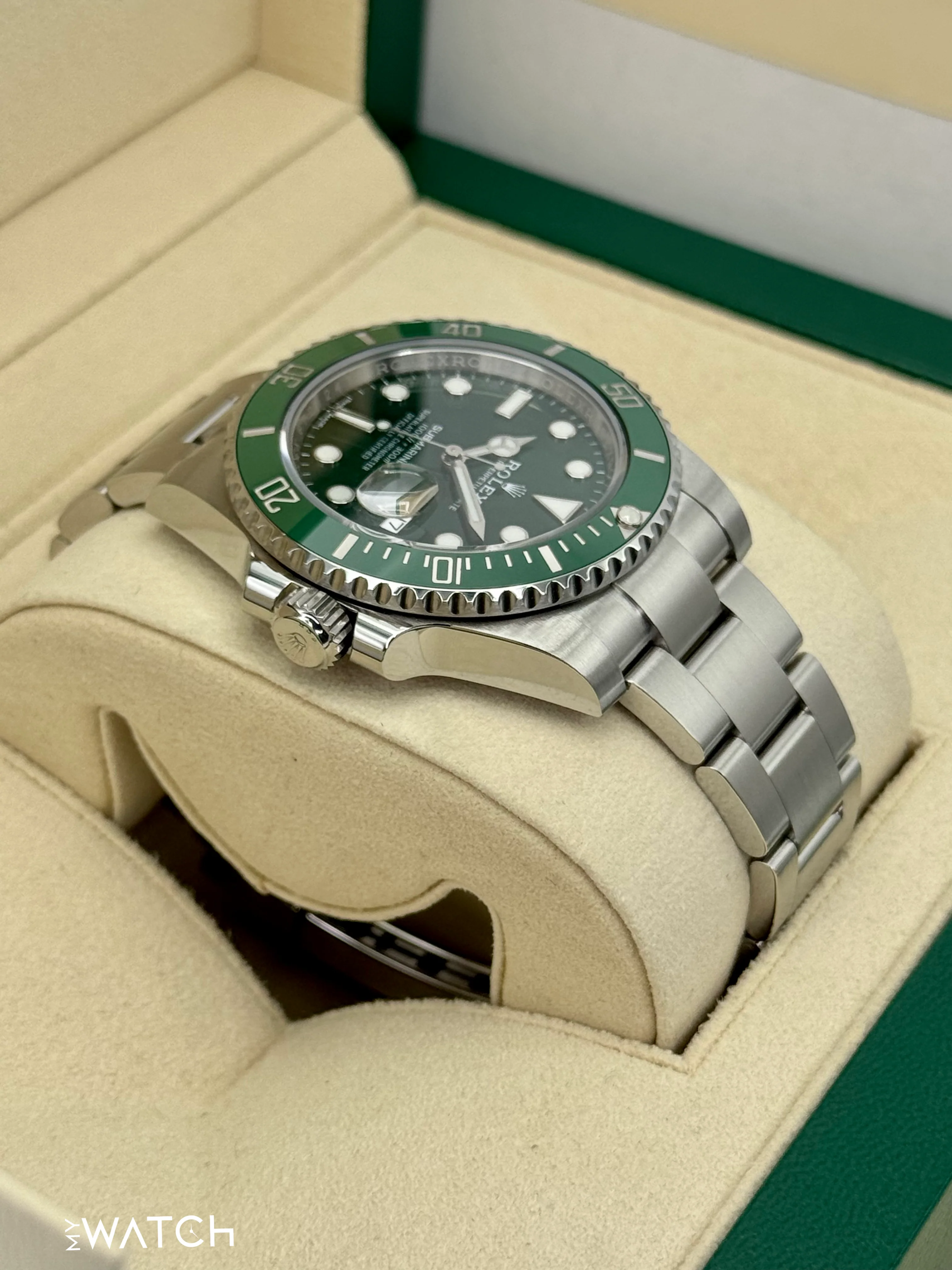 2019 Rolex Submariner “Hulk” 40mm 116610LV Green Dial - Image 8