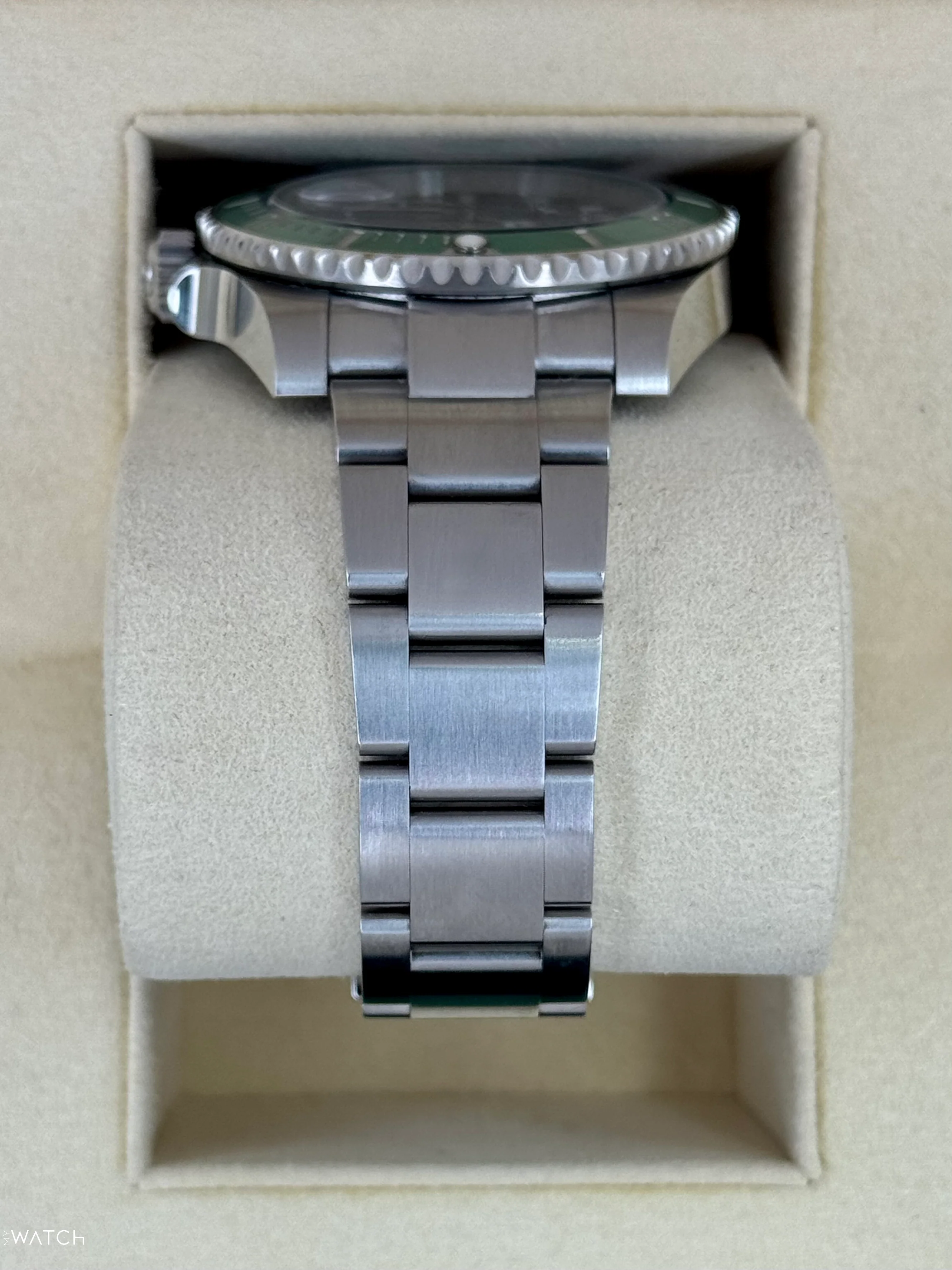 2019 Rolex Submariner “Hulk” 40mm 116610LV Green Dial - Image 4