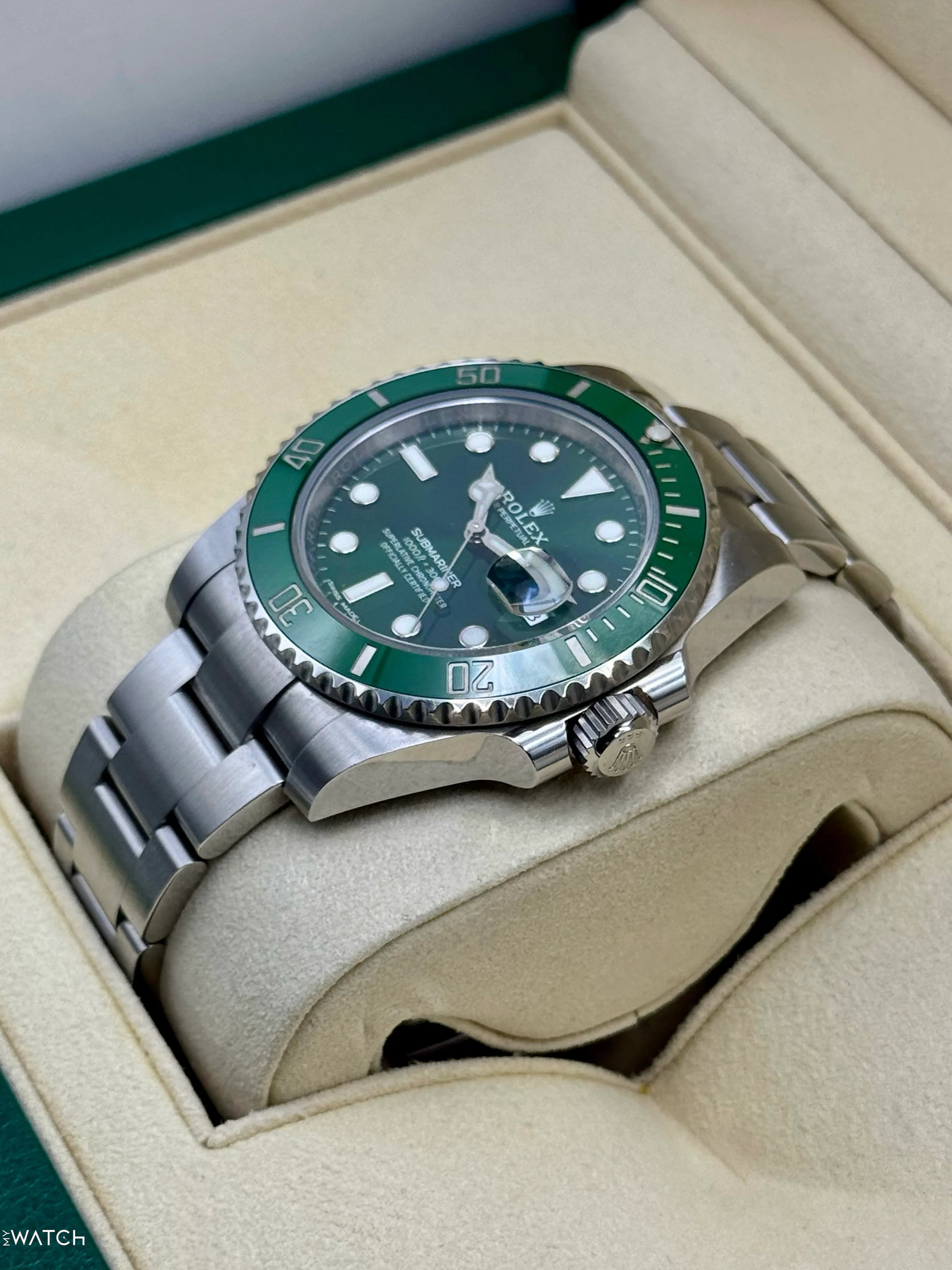 2019 Rolex Submariner “Hulk” 40mm 116610LV Green Dial - Image 6