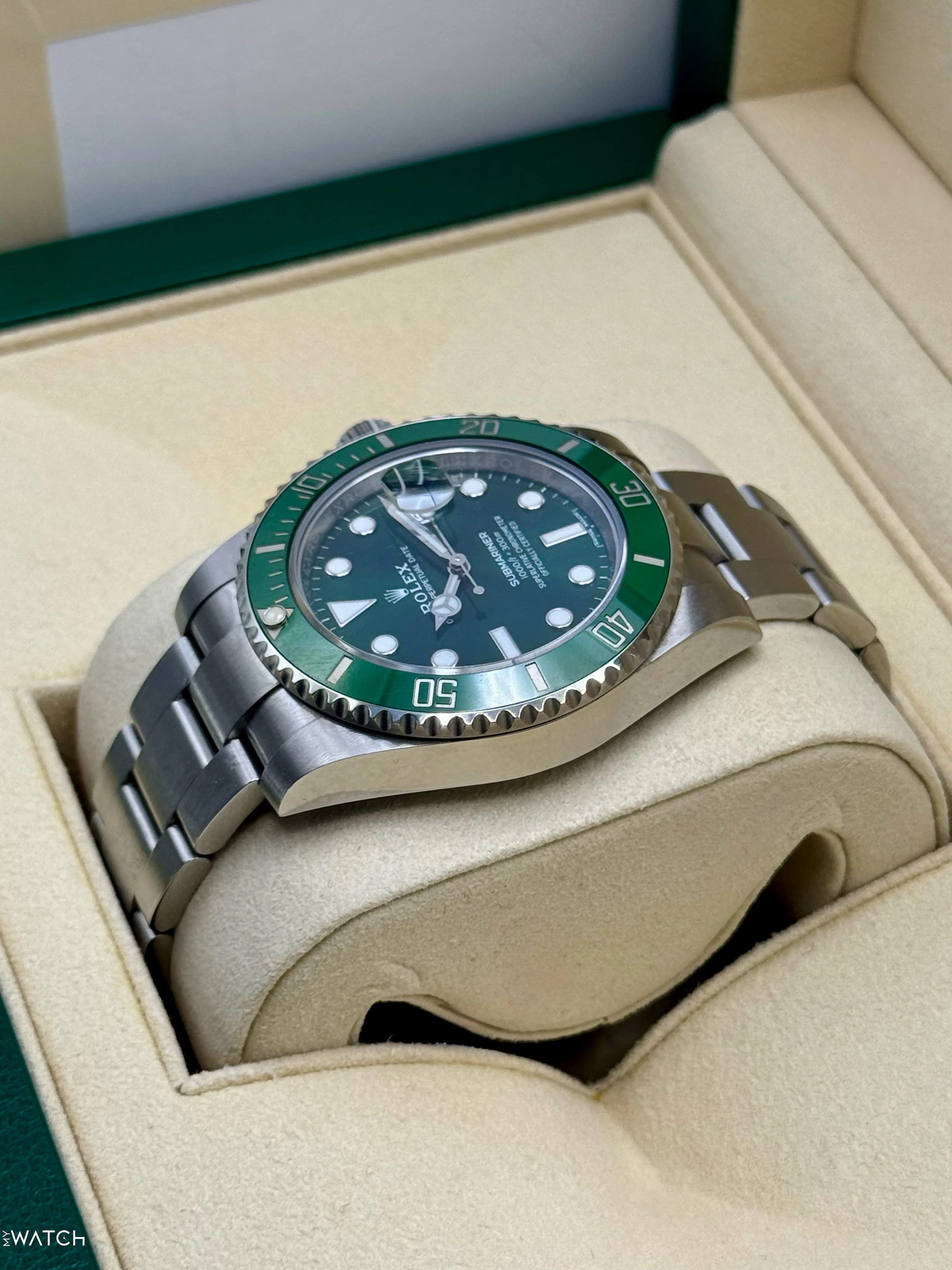 2019 Rolex Submariner “Hulk” 40mm 116610LV Green Dial - Image 8