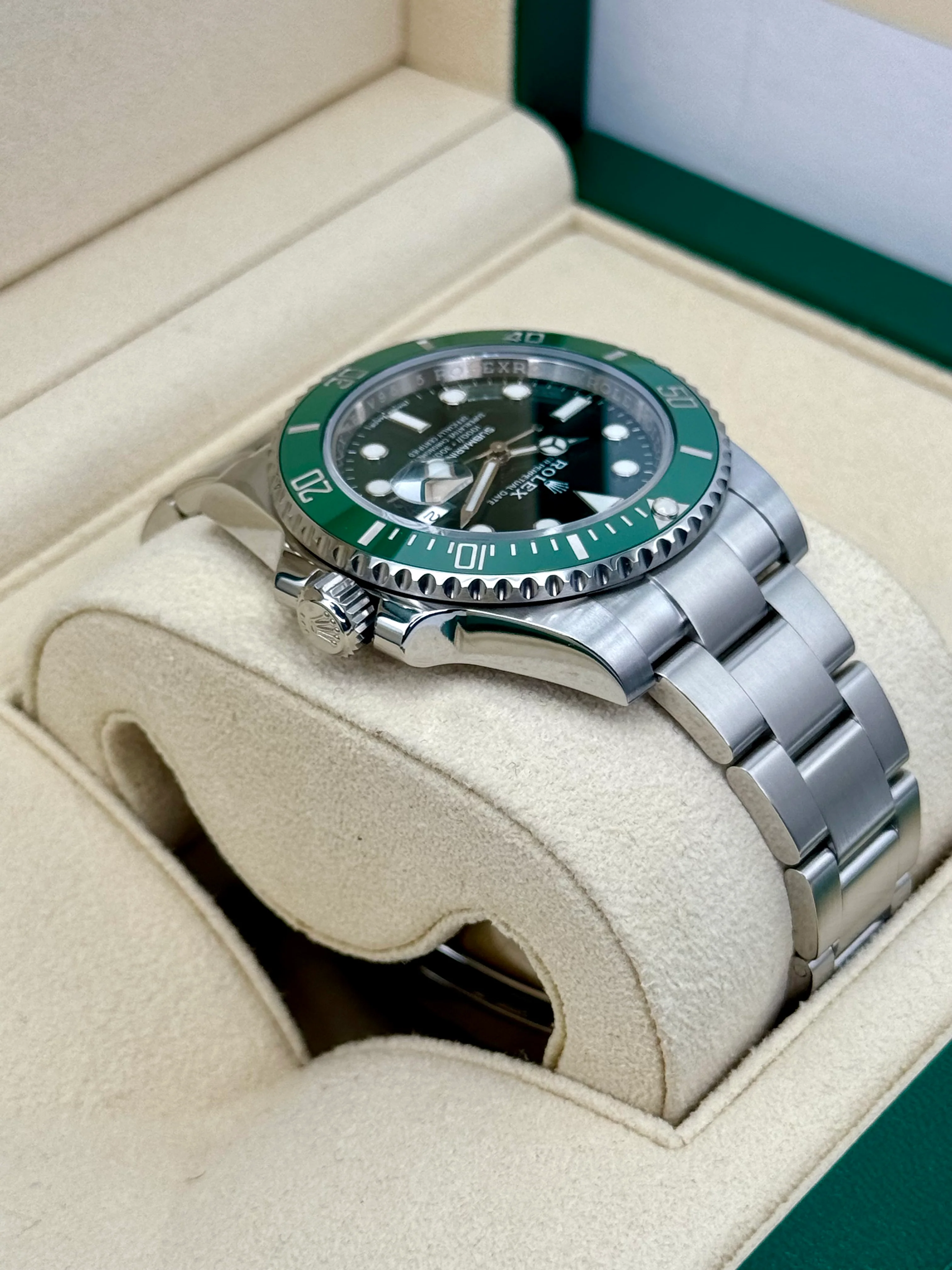 2019 Rolex Submariner "Hulk" 40mm 116610LV Green Dial - Image 8