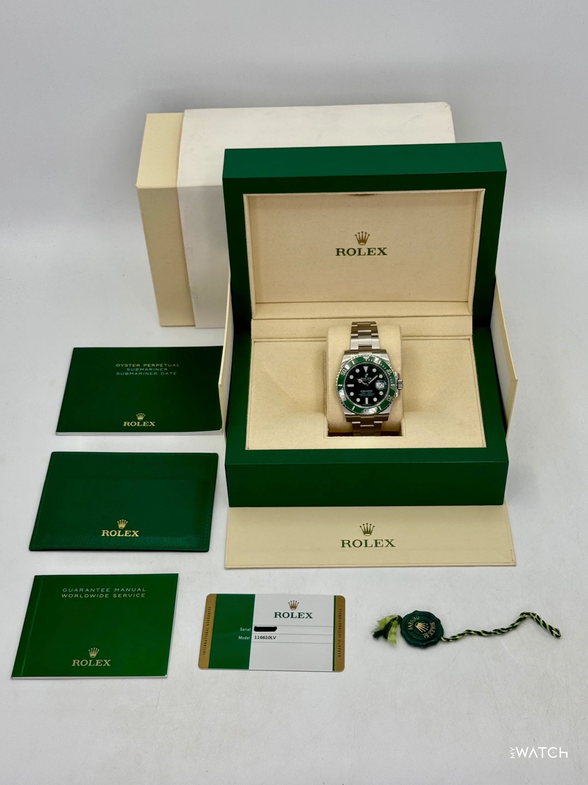 2019 Rolex Submariner “Hulk” 40mm 116610LV Green Dial - Image 10
