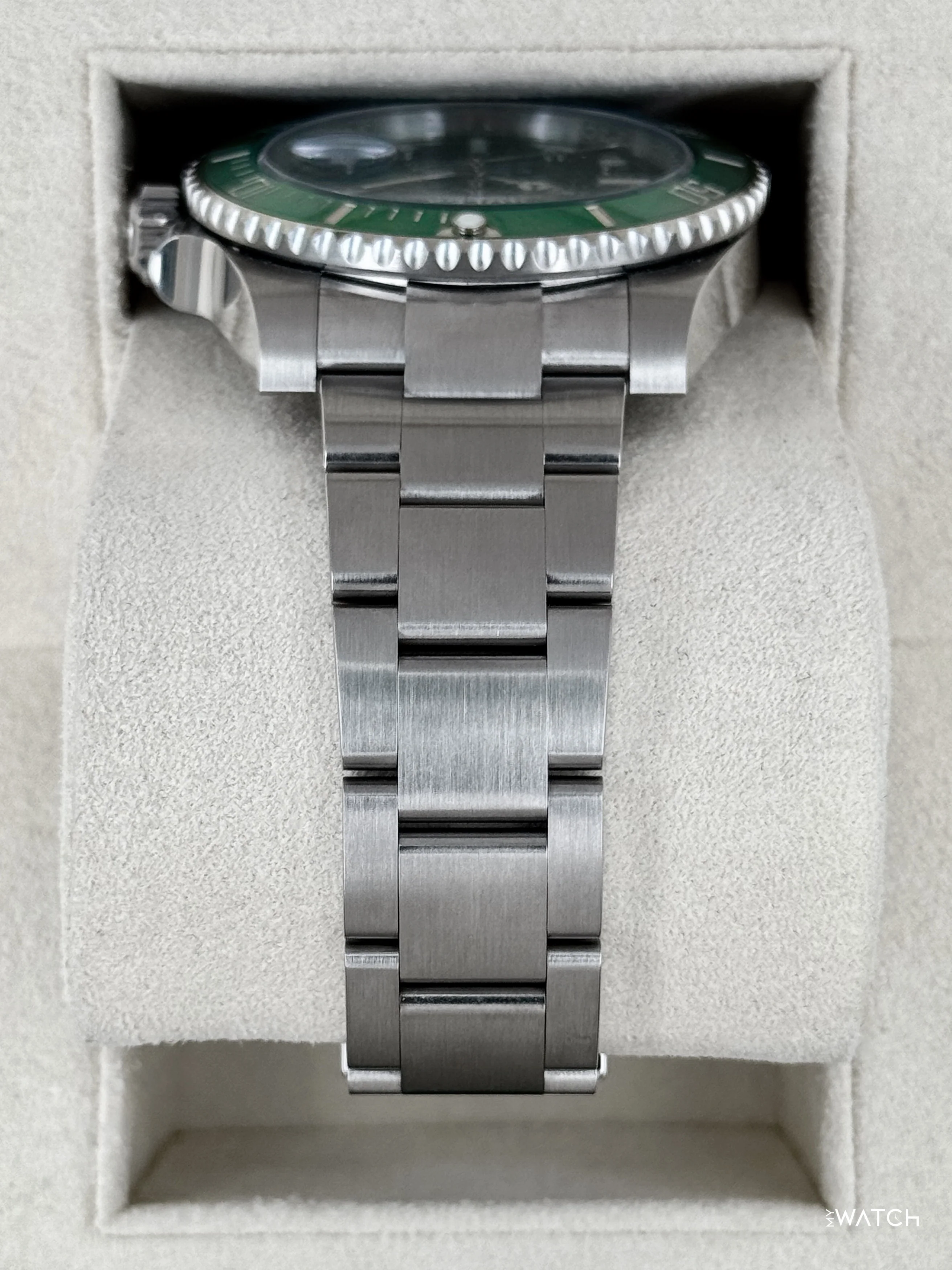 2019 Rolex Submariner “Hulk” 40mm 116610LV Green Dial - Image 4