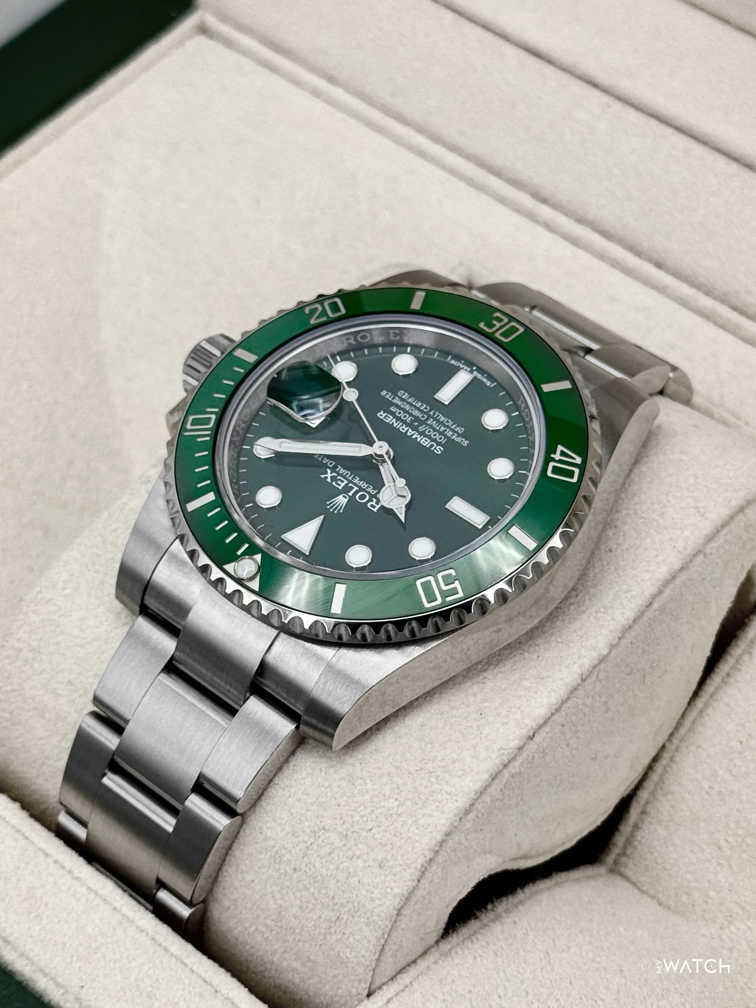 2019 Rolex Submariner “Hulk” 40mm 116610LV Green Dial - Image 7