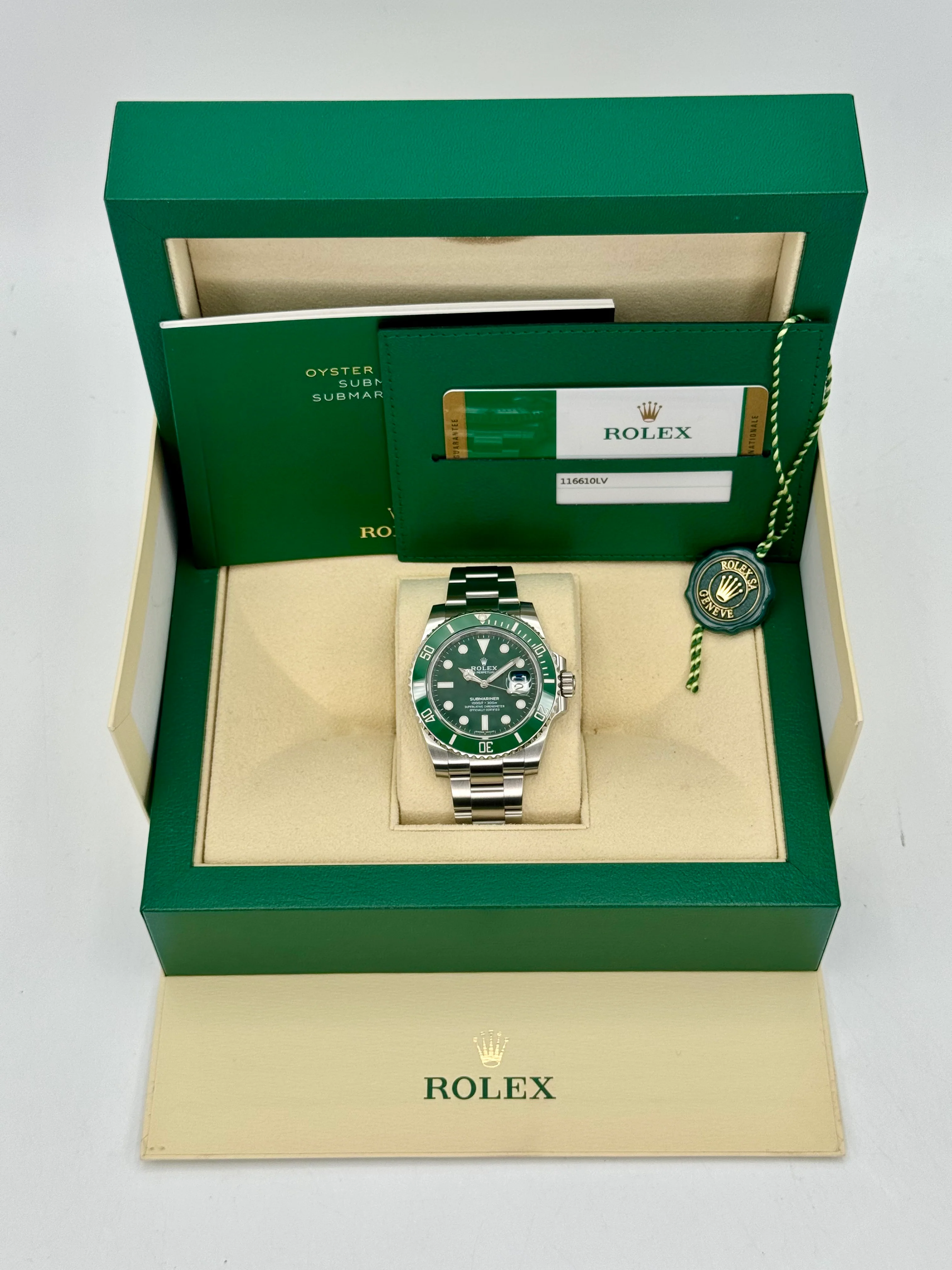 2019 Rolex Submariner "Hulk" 40mm 116610LV Green Dial - Image 9