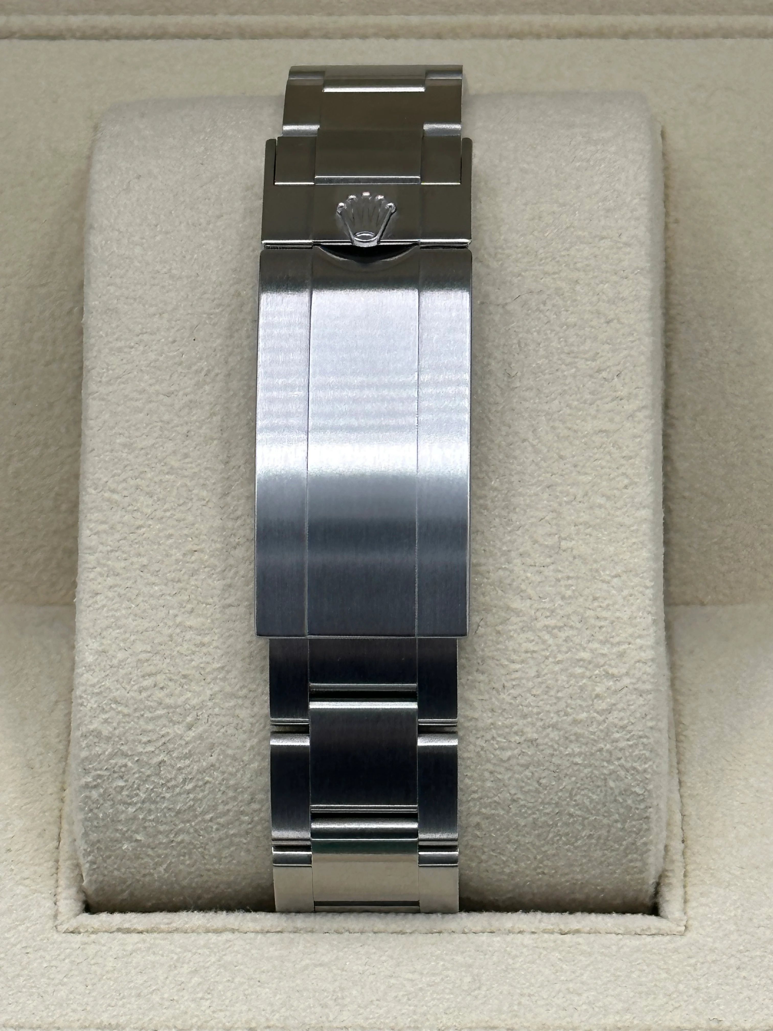 2019 Rolex Submariner "Hulk" 40mm 116610LV Green Dial - Image 2