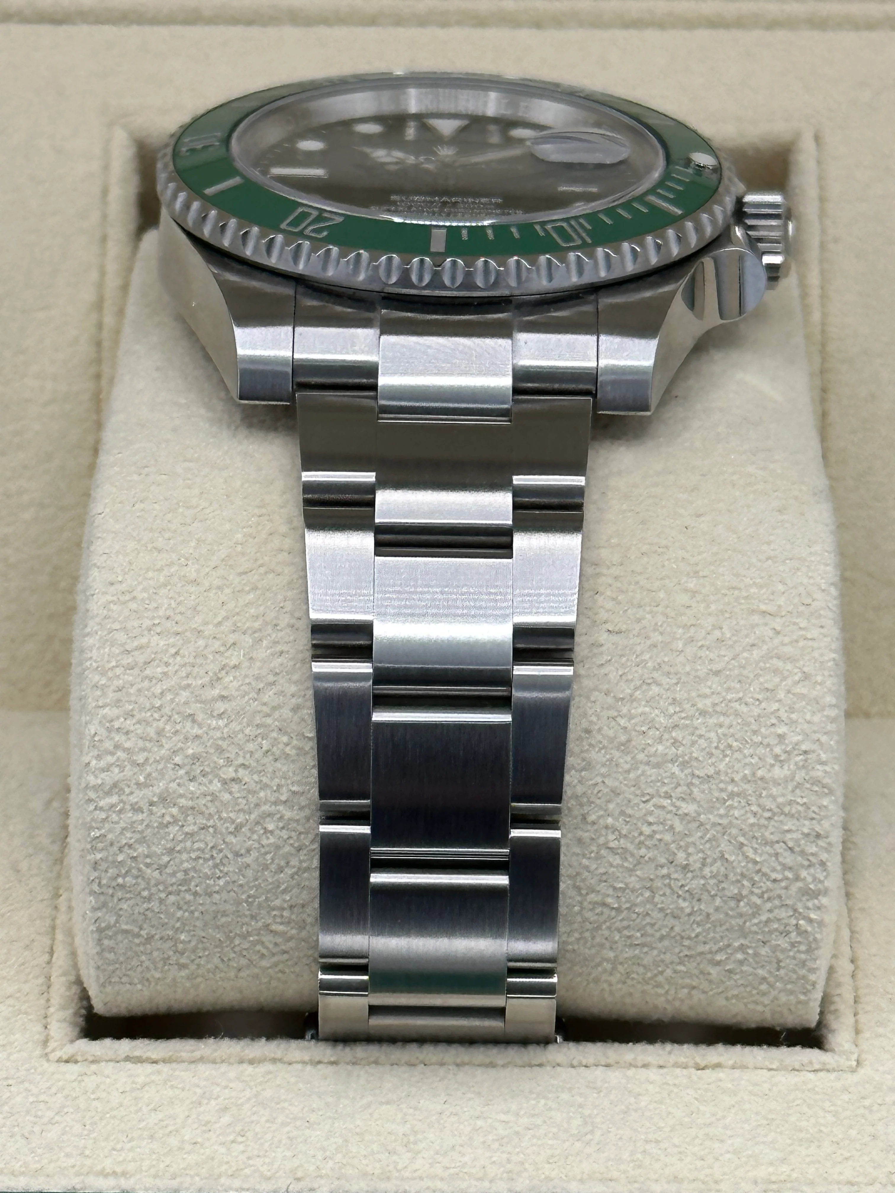 2019 Rolex Submariner "Hulk" 40mm 116610LV Green Dial - Image 3