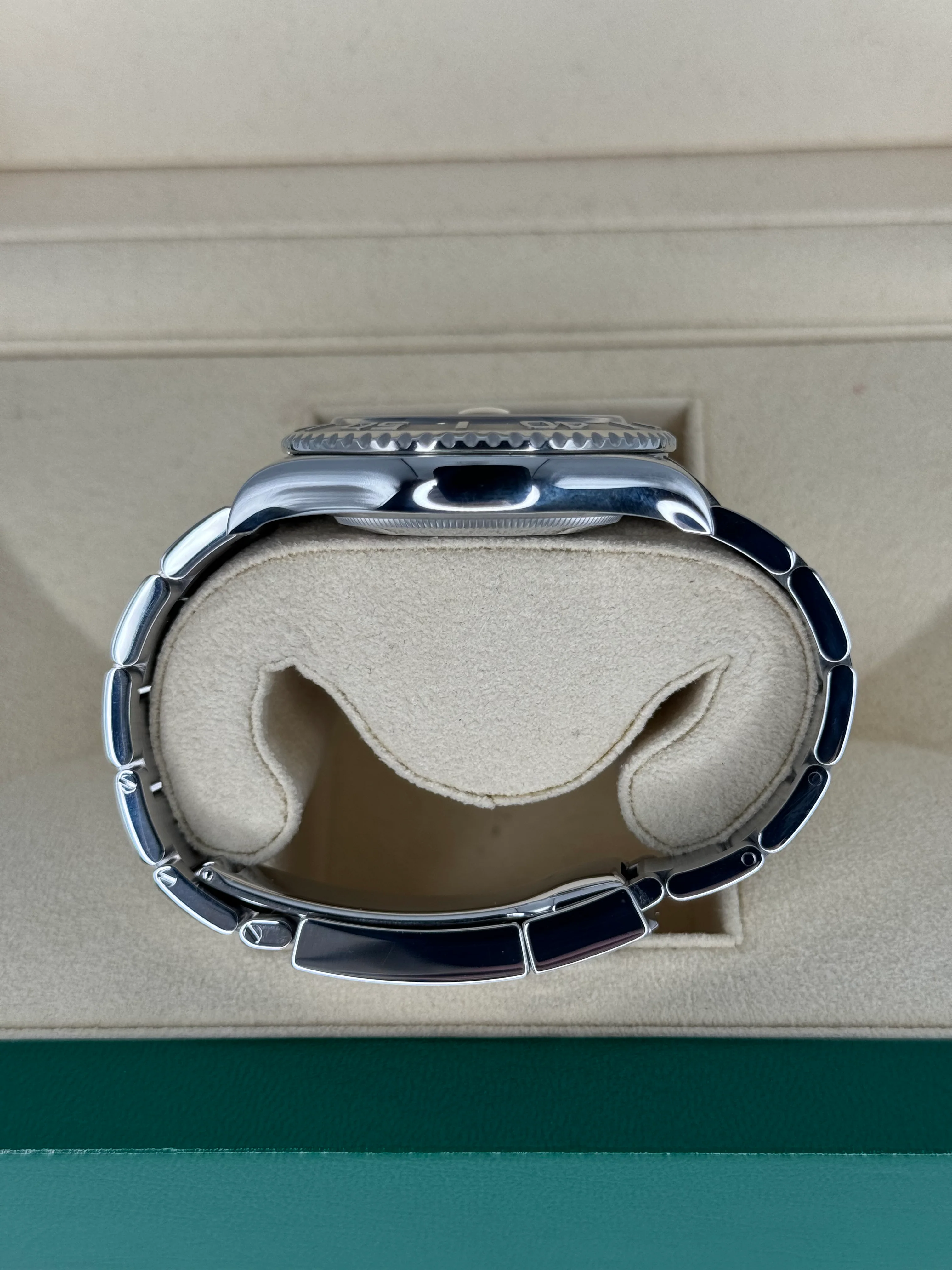 2019 Rolex Yacht-Master 40mm 116622 Stainless Steel Blue Dial - Image 10