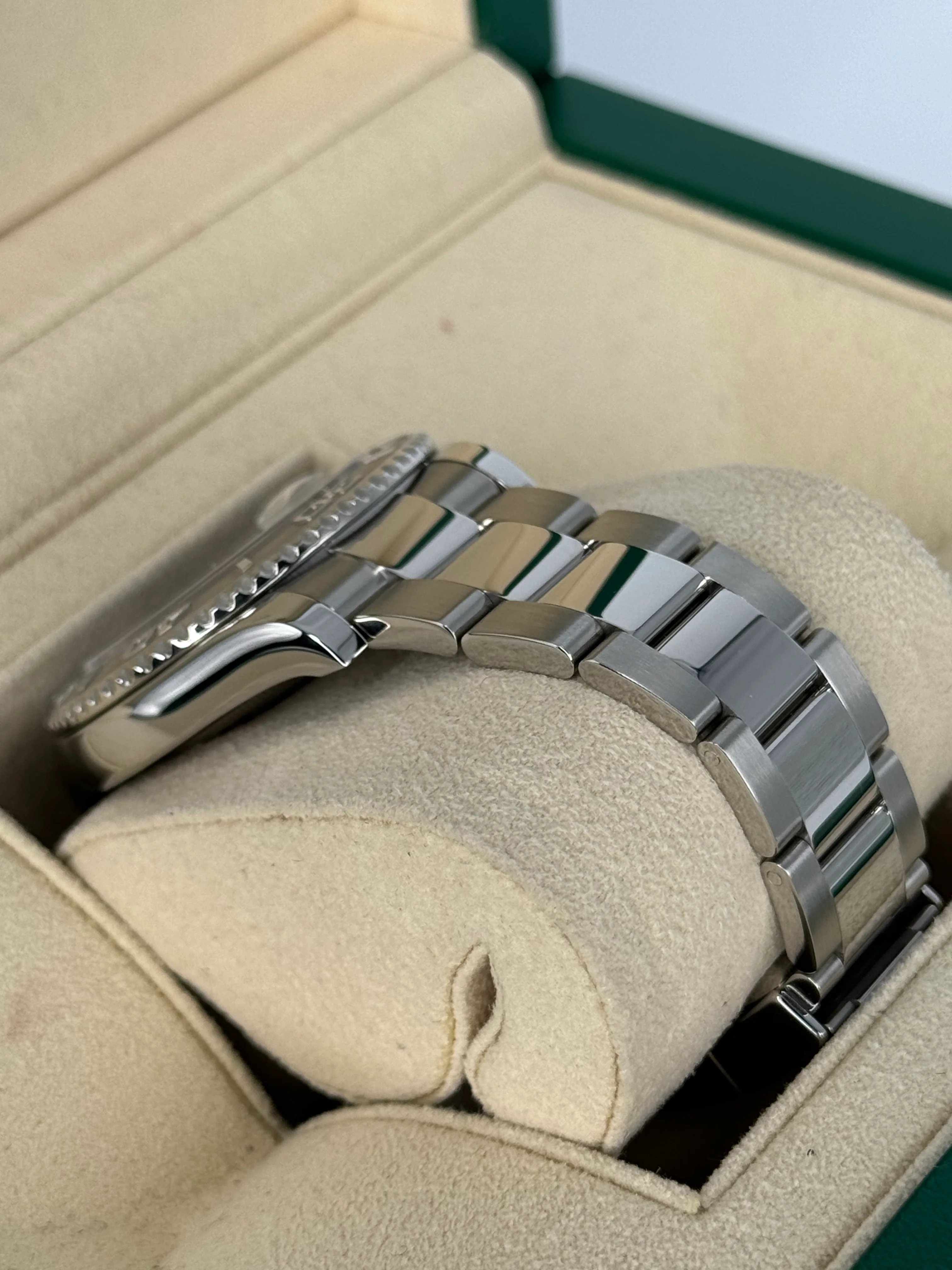 2019 Rolex Yacht-Master 40mm 116622 Stainless Steel Blue Dial - Image 5