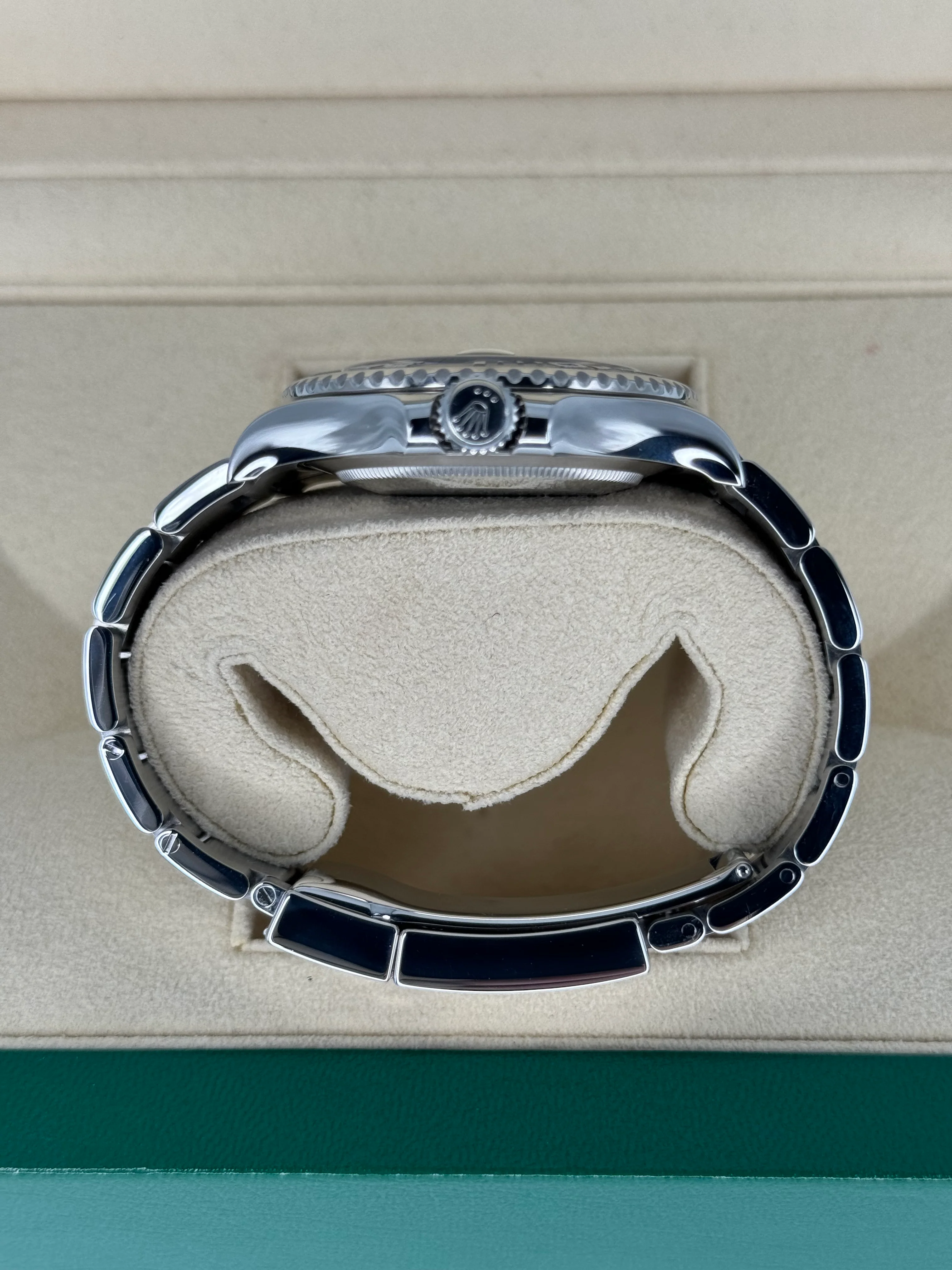 2019 Rolex Yacht-Master 40mm 116622 Stainless Steel Blue Dial - Image 9