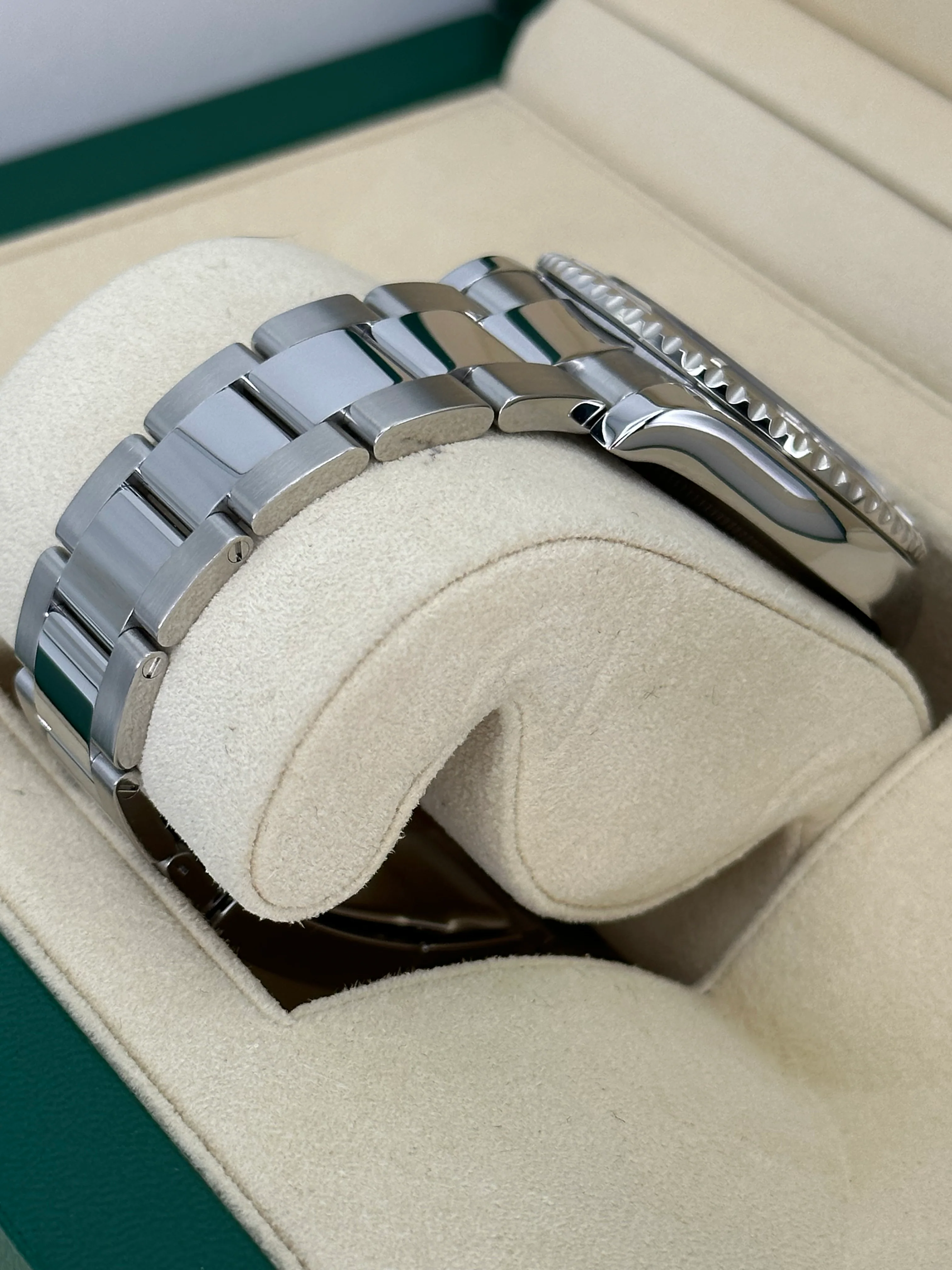 2019 Rolex Yacht-Master 40mm 116622 Stainless Steel Rhodium Dial - Image 7