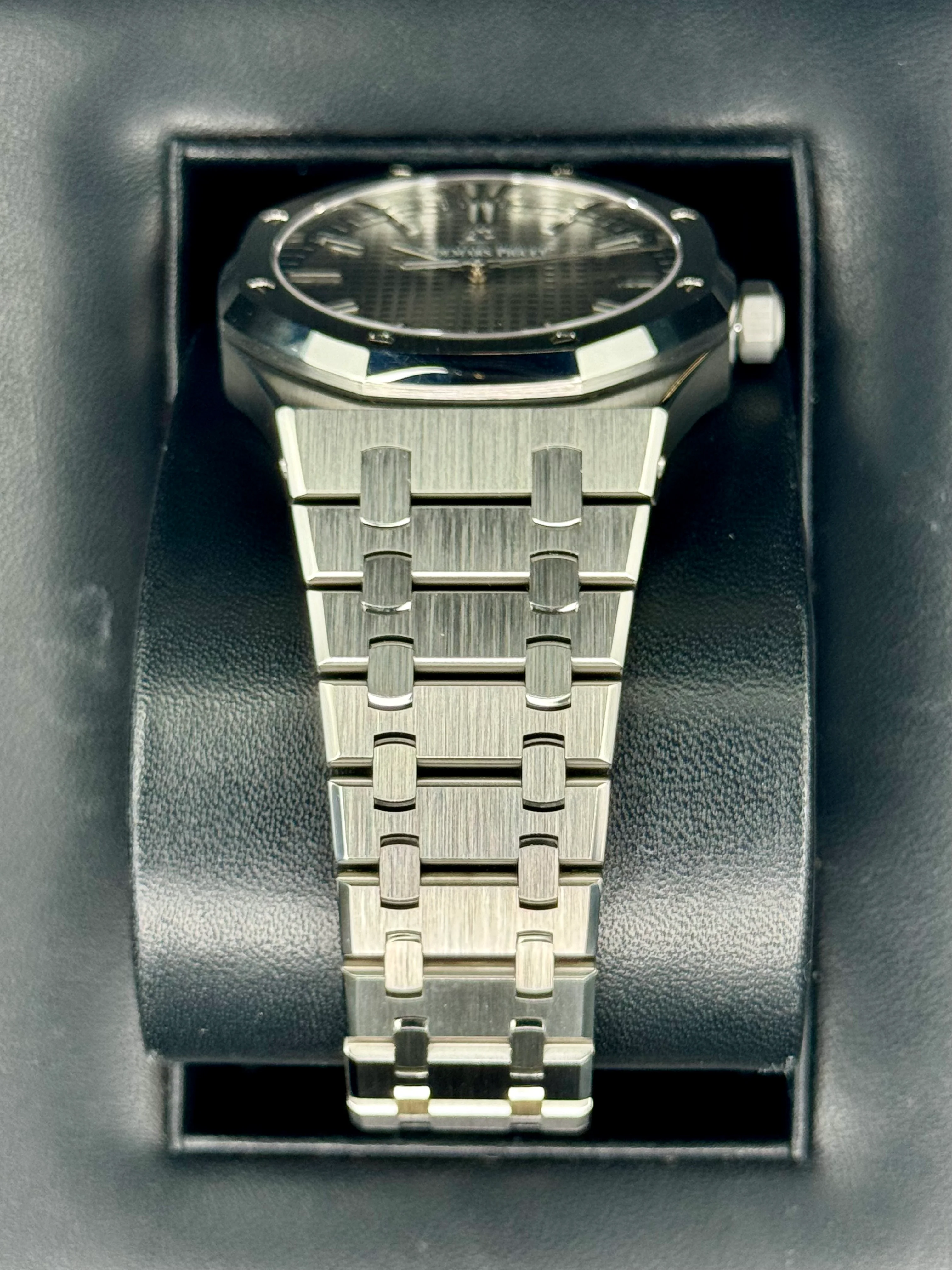 2020 Audemars Piguet Royal Oak 41mm 15500ST Grey Dial - Image 3