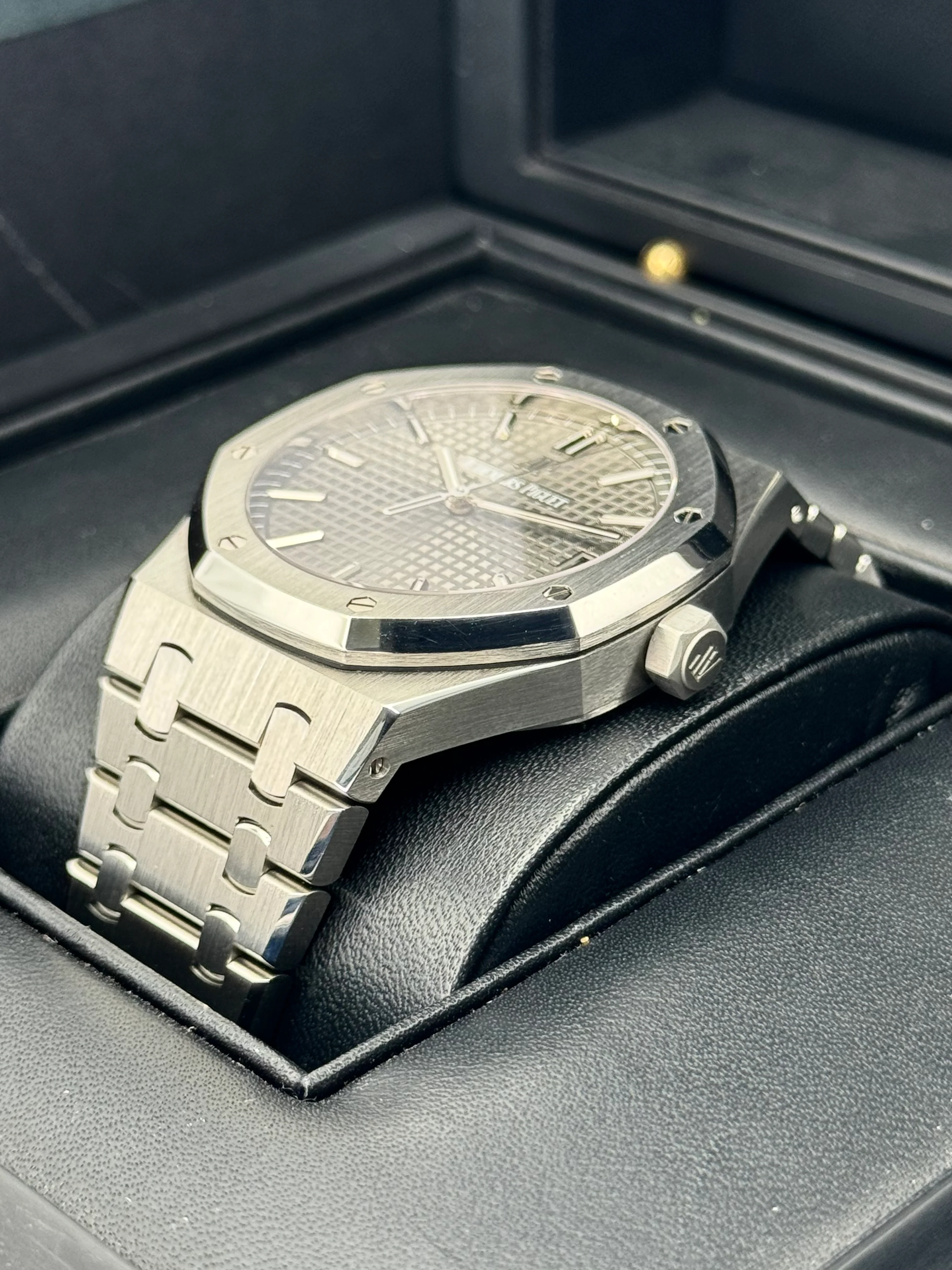 2020 Audemars Piguet Royal Oak 41mm 15500ST Grey Dial - Image 5