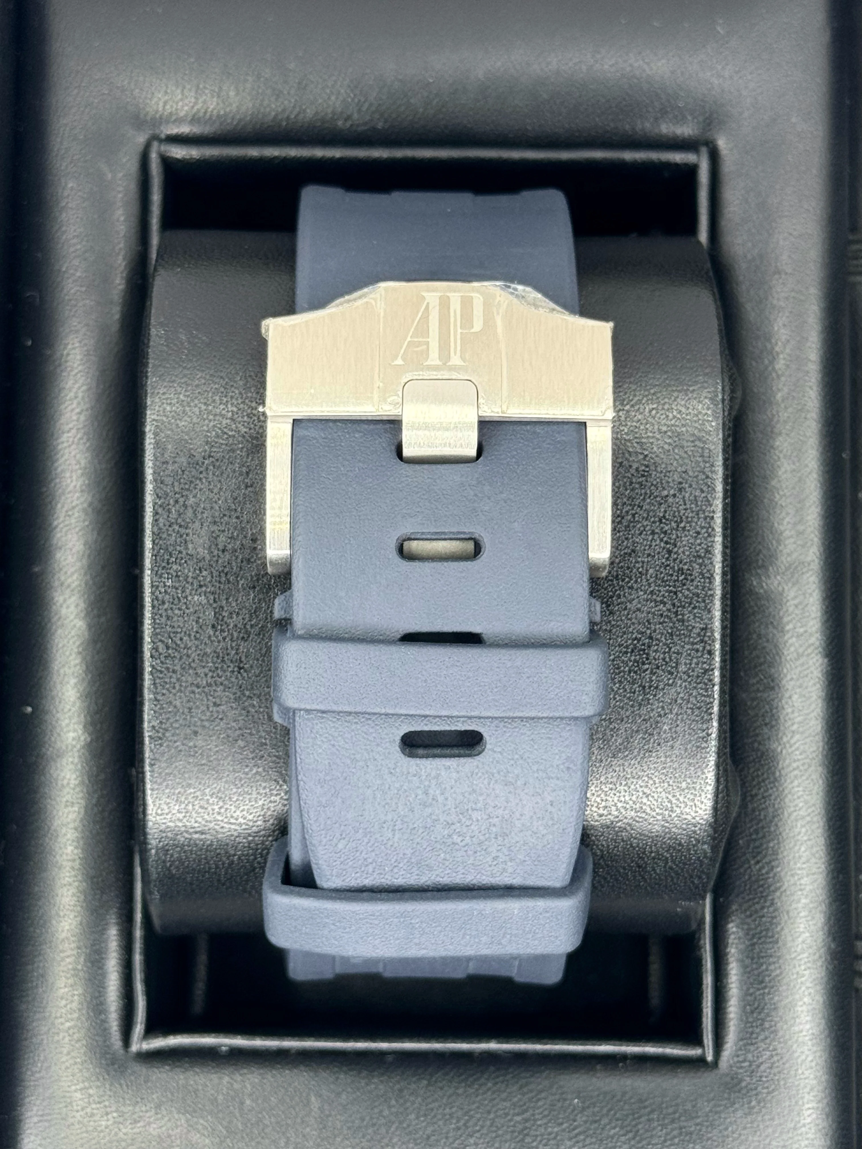 NEW 2020 Audemars Piguet Royal Oak Offshore Diver 15710ST Blue Dial - Image 2