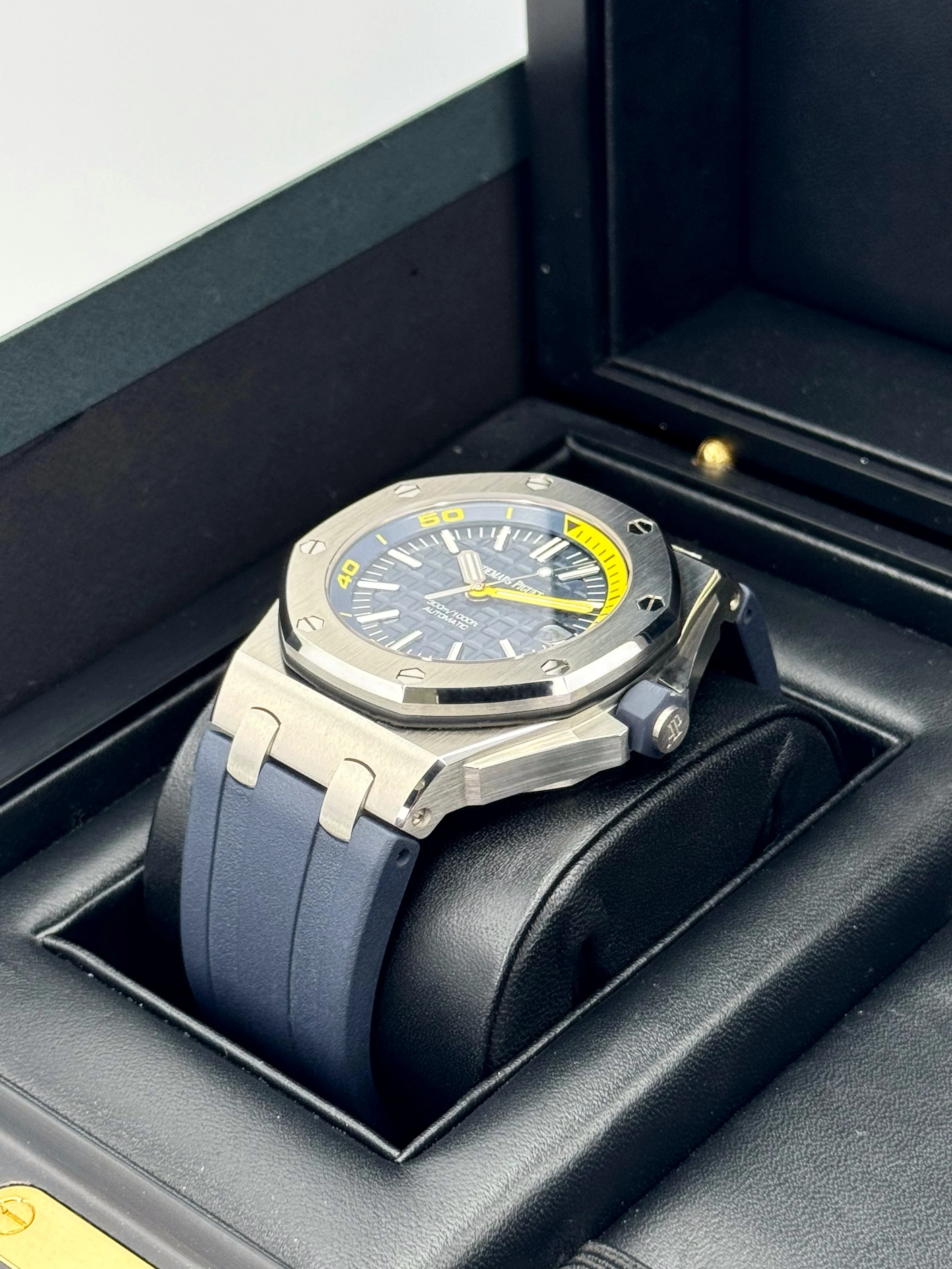 NEW 2020 Audemars Piguet Royal Oak Offshore Diver 15710ST Blue Dial - Image 5
