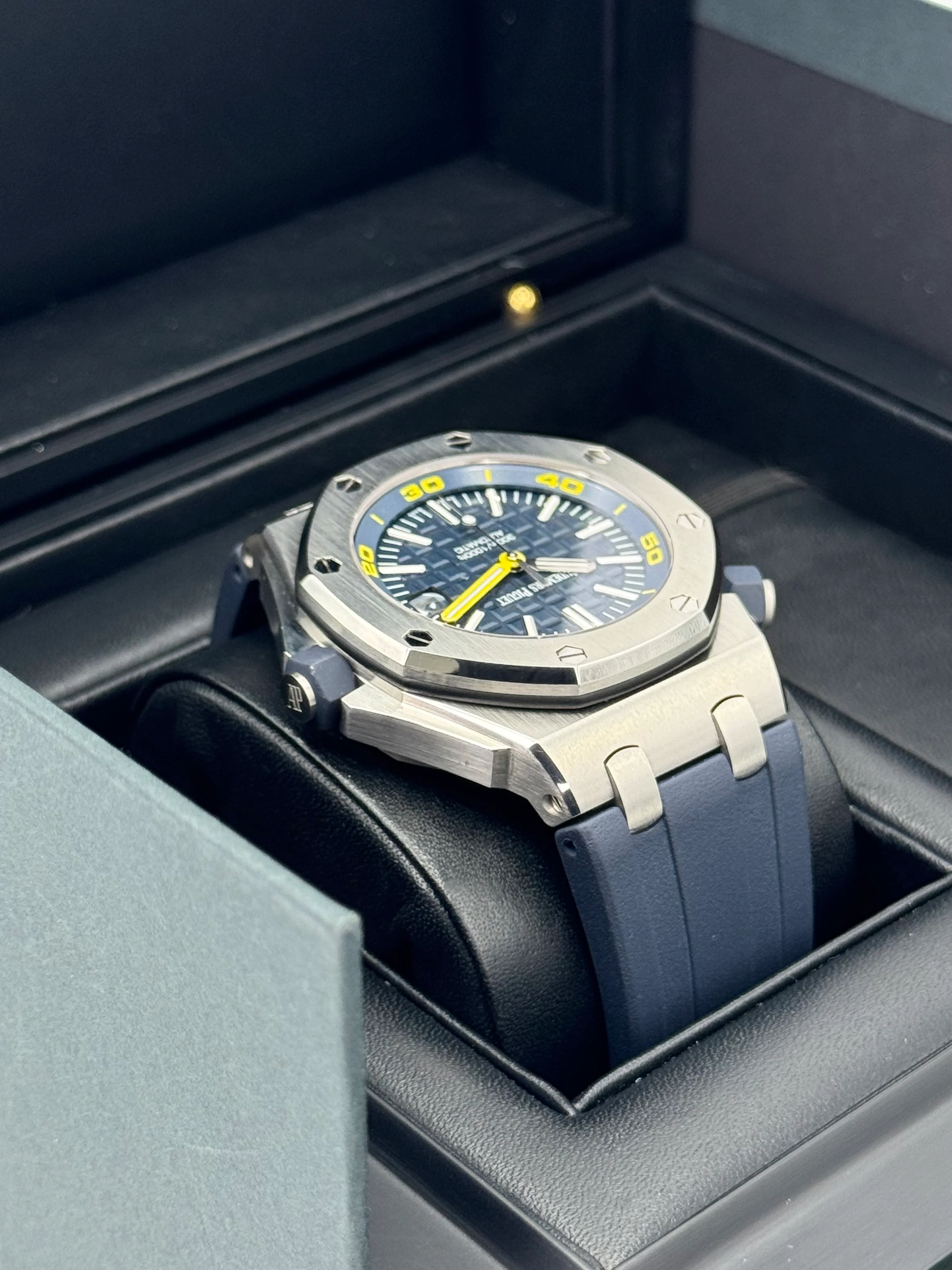 NEW 2020 Audemars Piguet Royal Oak Offshore Diver 15710ST Blue Dial - Image 8