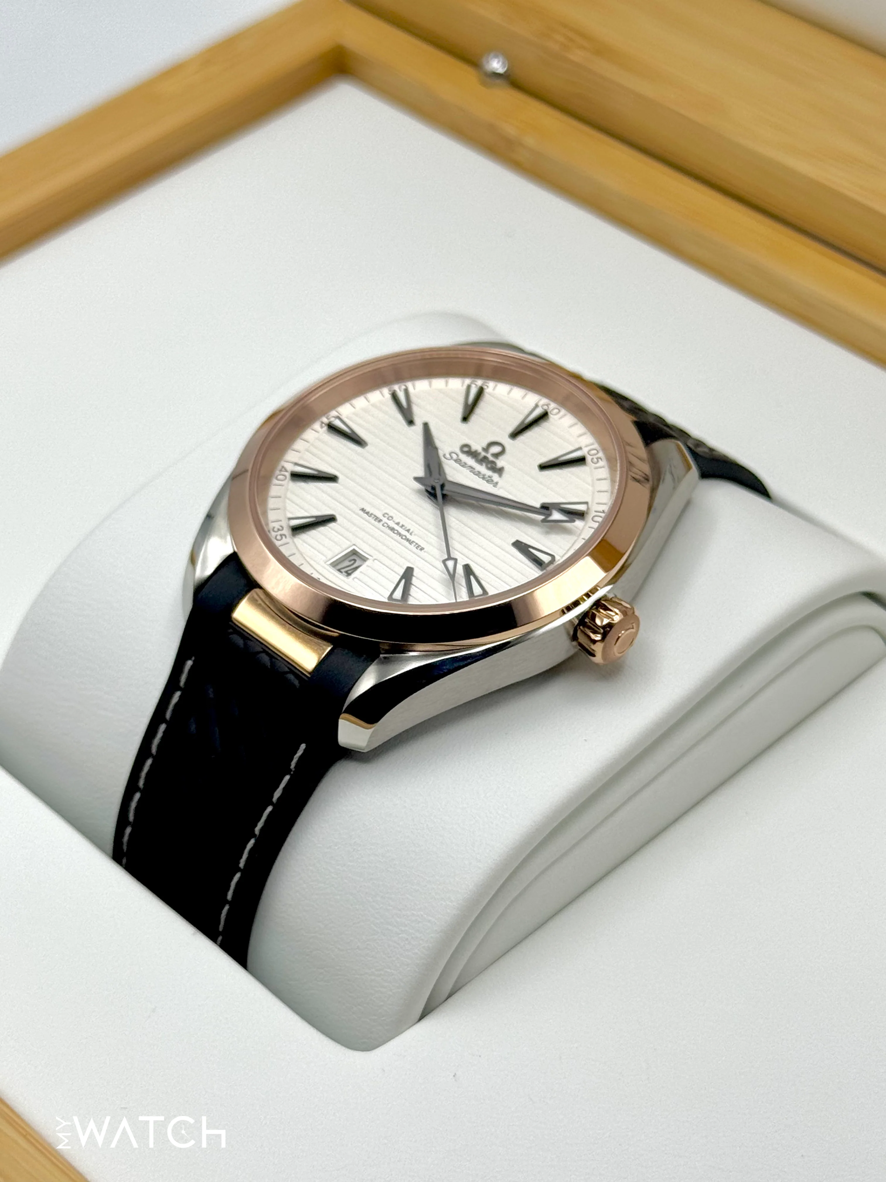 2020 Omega Seamaster Aqua Terra 41mm 220.22.41.21.02.001 Silver Dial - Image 4