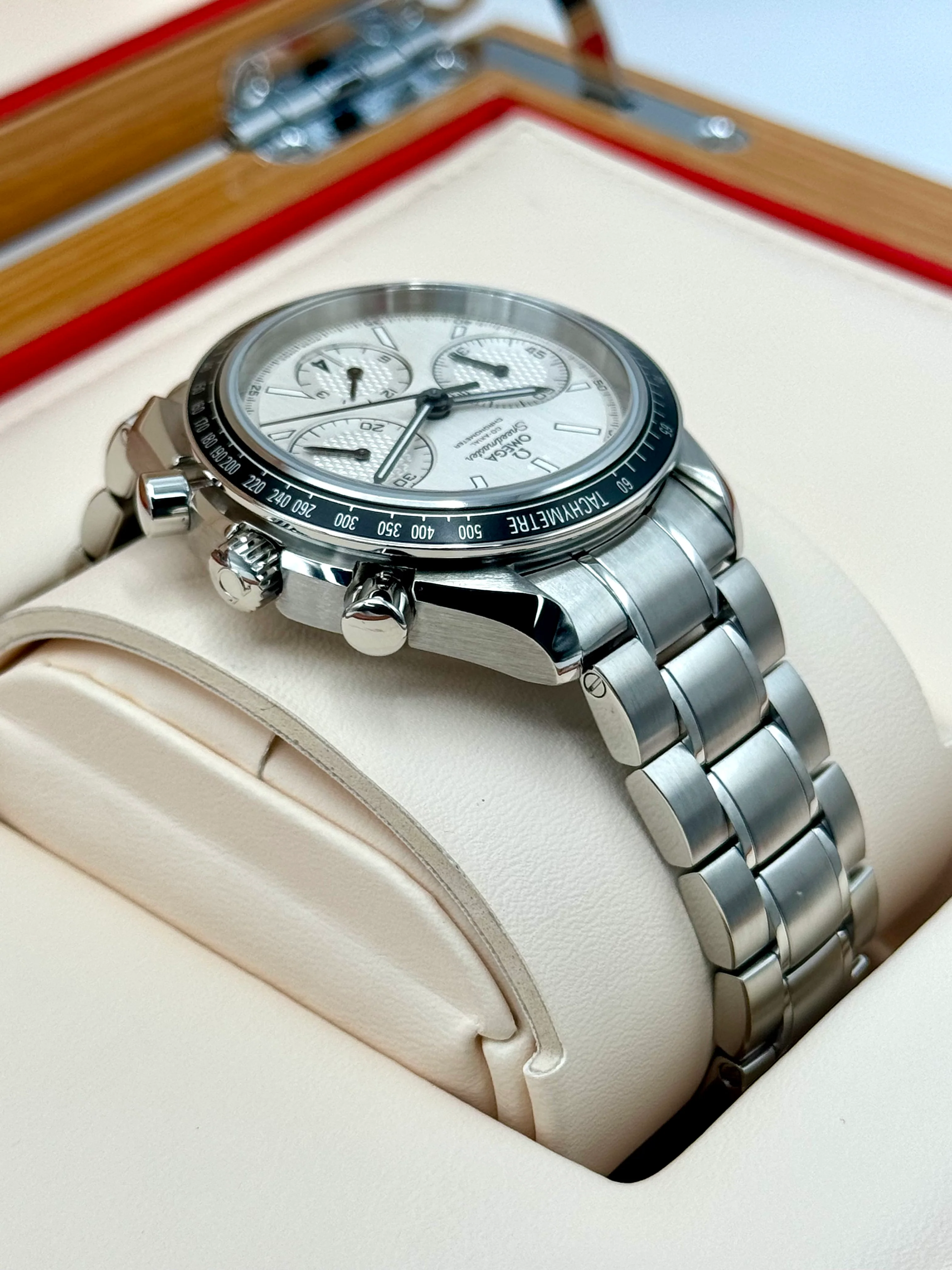 2020 Omega Speeedmaster Racing 40mm 326.30.40.5002.001 White Dial - Image 8