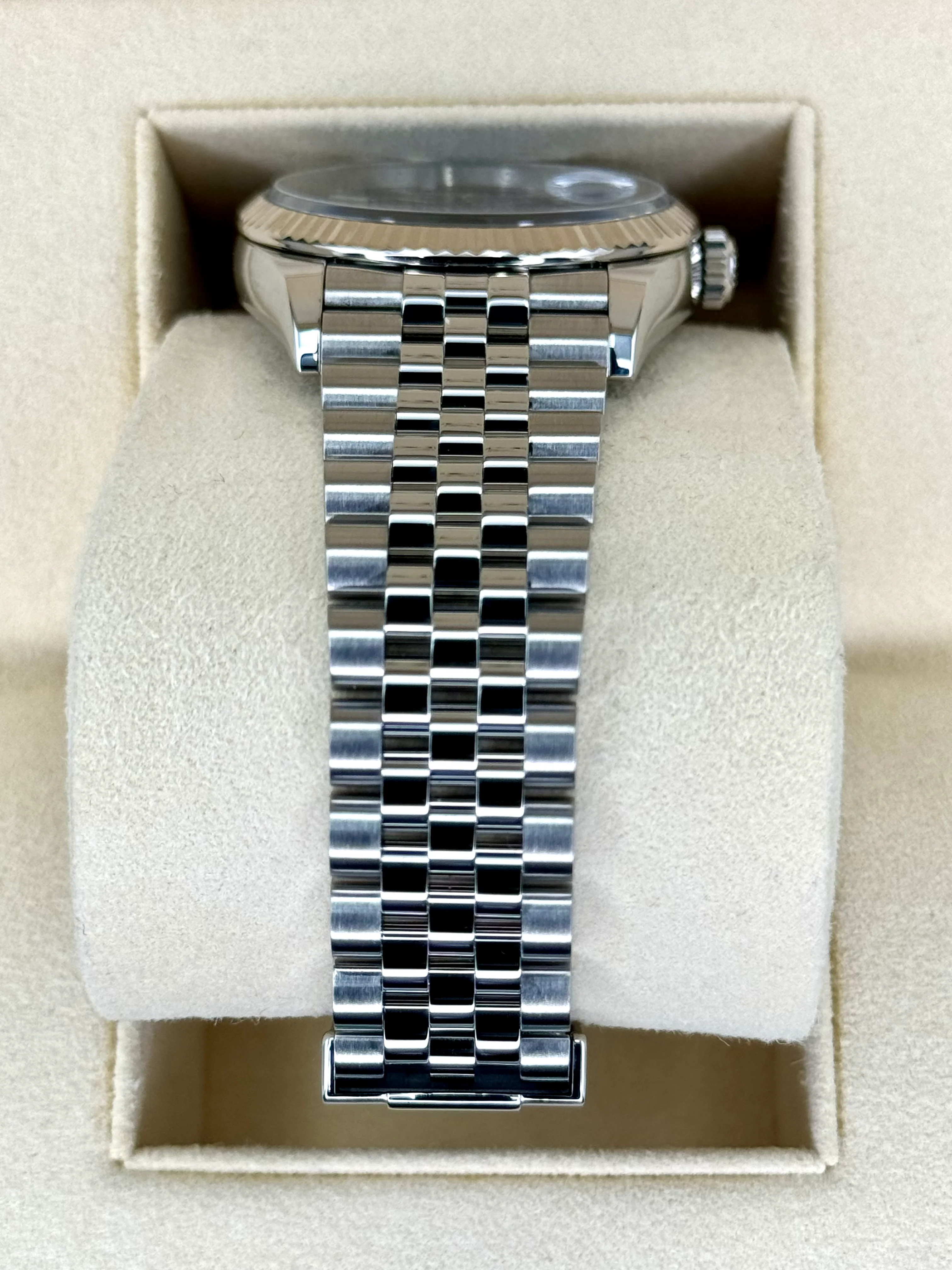 2020 Rolex Datejust 36mm 126234 Stainless Steel Jubilee Blue Dial - Image 3