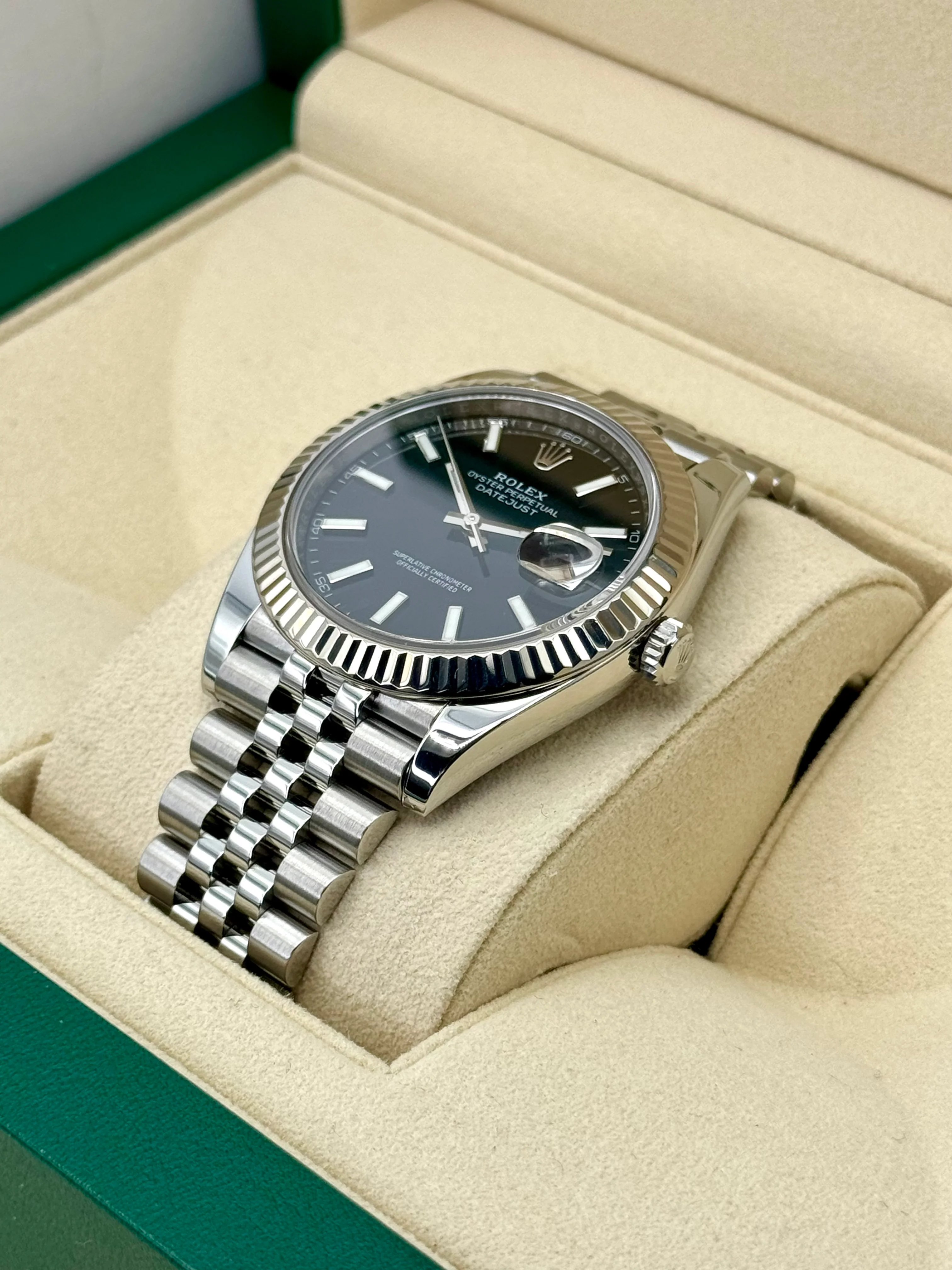 2020 Rolex Datejust 41mm 126334 Stainless Steel Jubilee Black Dial - Image 5