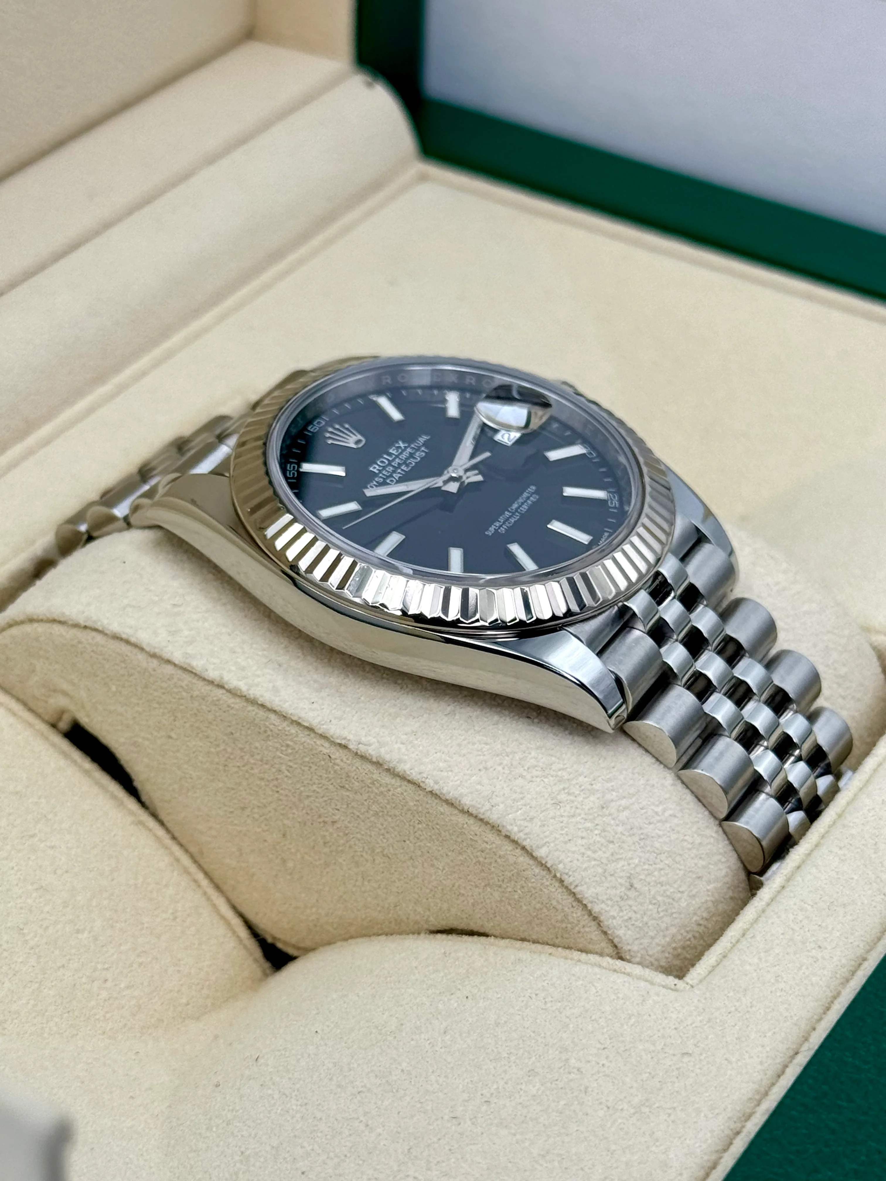 2020 Rolex Datejust 41mm 126334 Stainless Steel Jubilee Black Dial - Image 6