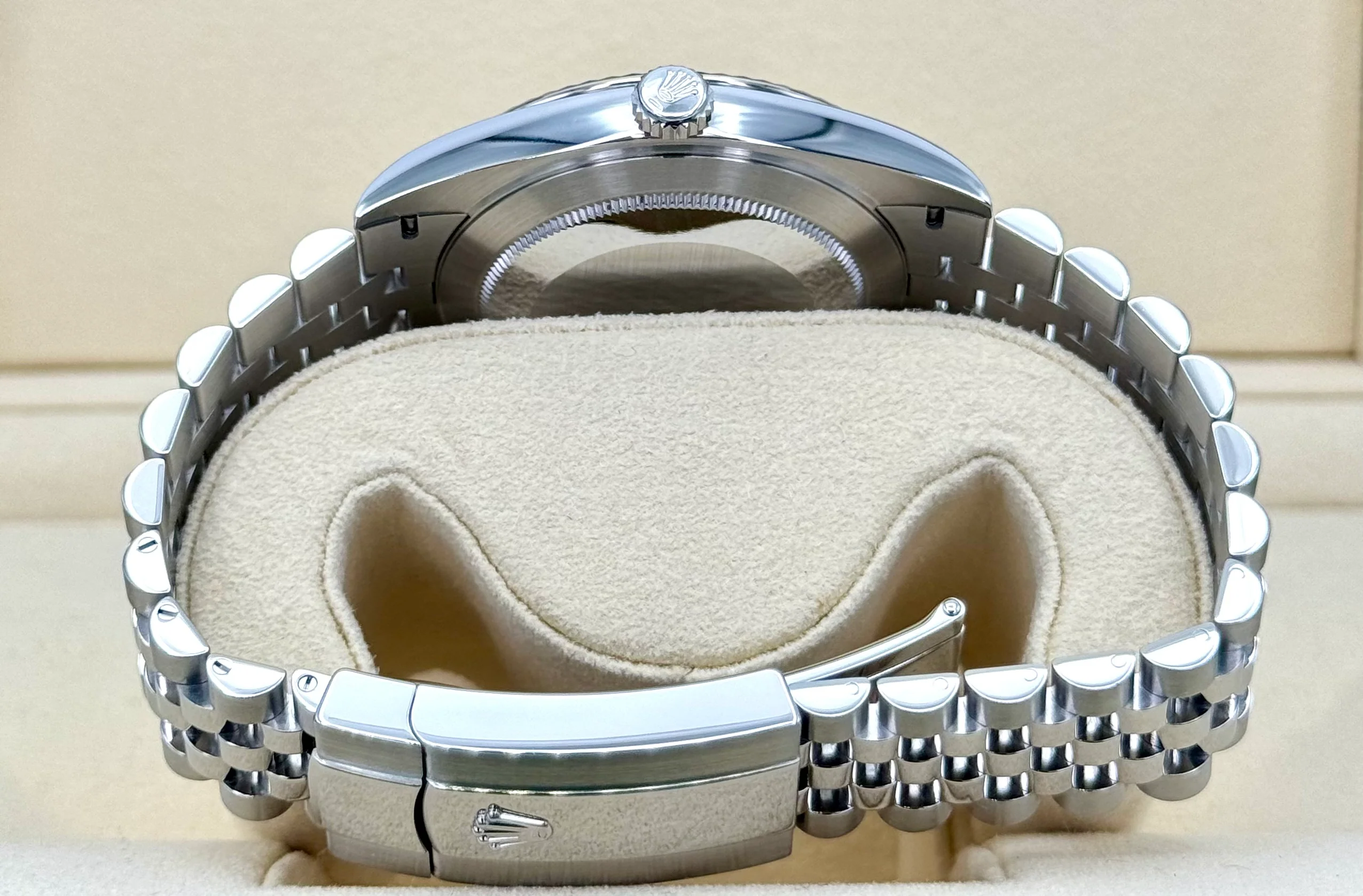 2020 Rolex Datejust 41mm 126334 Stainless Steel Jubilee Black Dial - Image 9