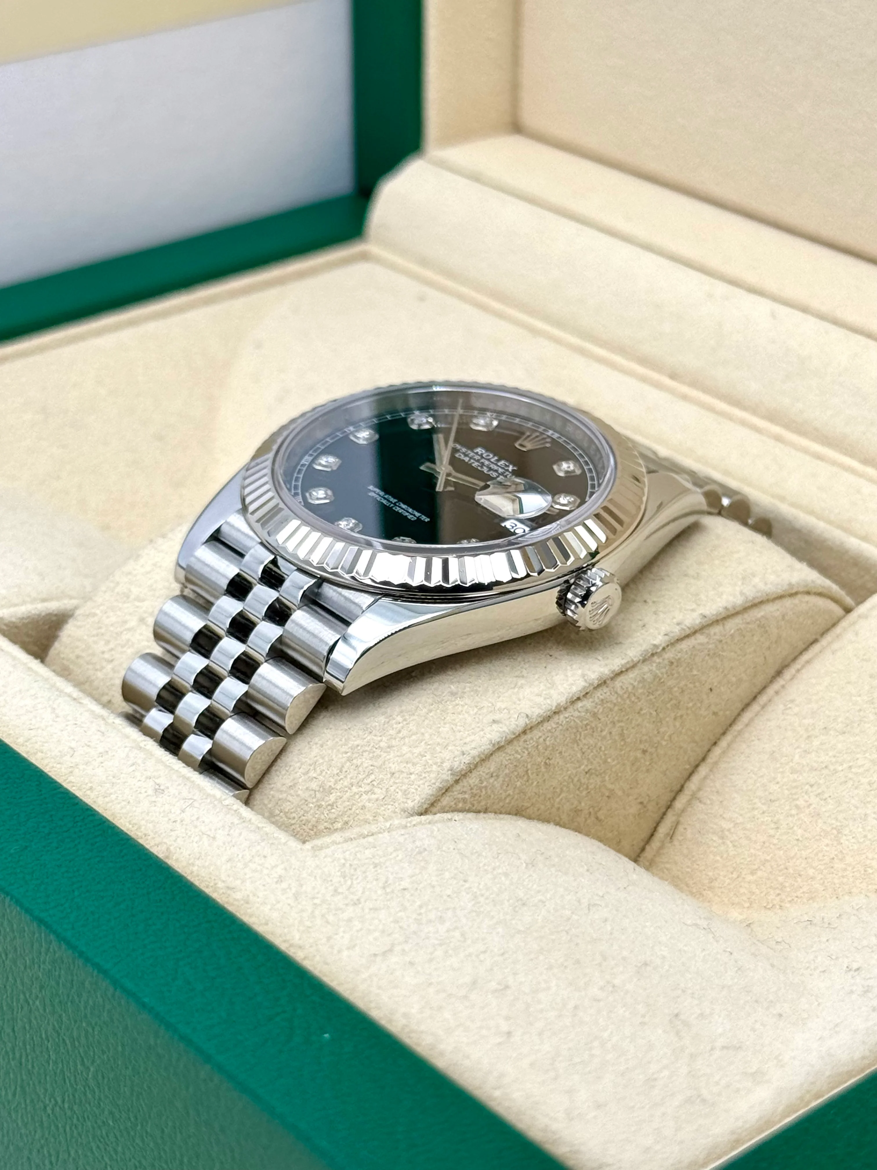 2020 Rolex Datejust 41mm 126334 Stainless Steel Jubilee Black Diamond Dial - Image 5
