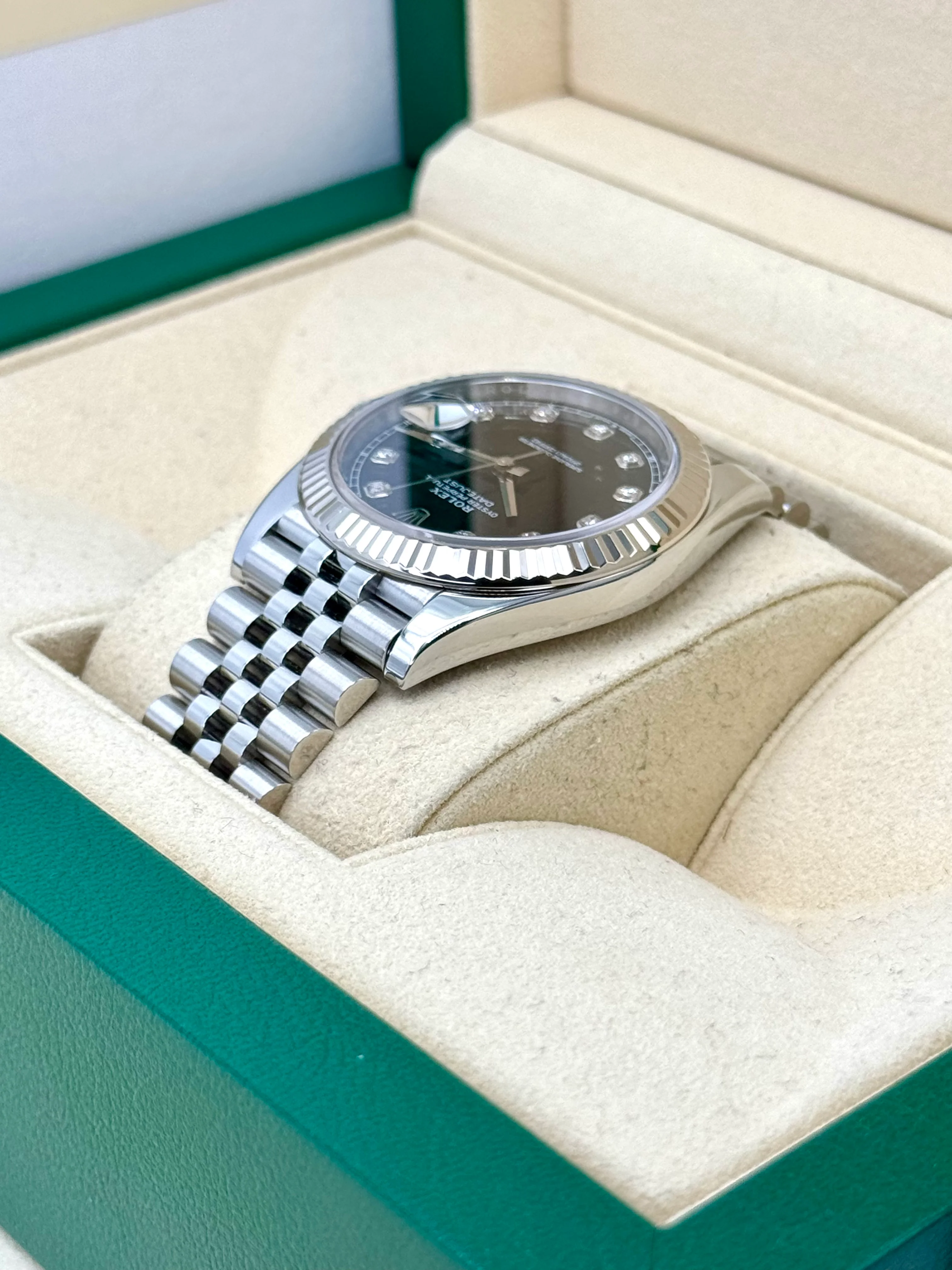 2020 Rolex Datejust 41mm 126334 Stainless Steel Jubilee Black Diamond Dial - Image 7