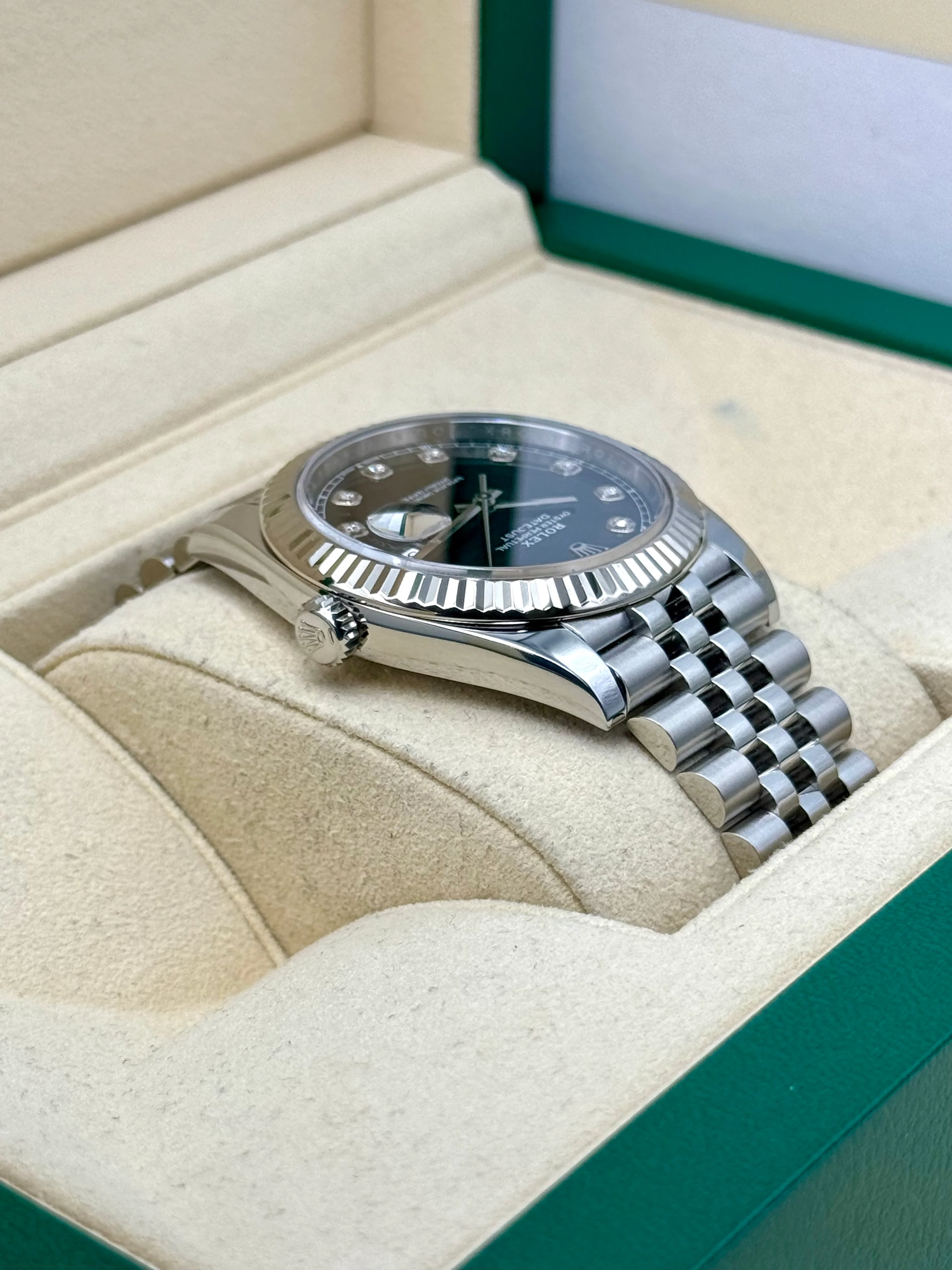 2020 Rolex Datejust 41mm 126334 Stainless Steel Jubilee Black Diamond Dial - Image 8