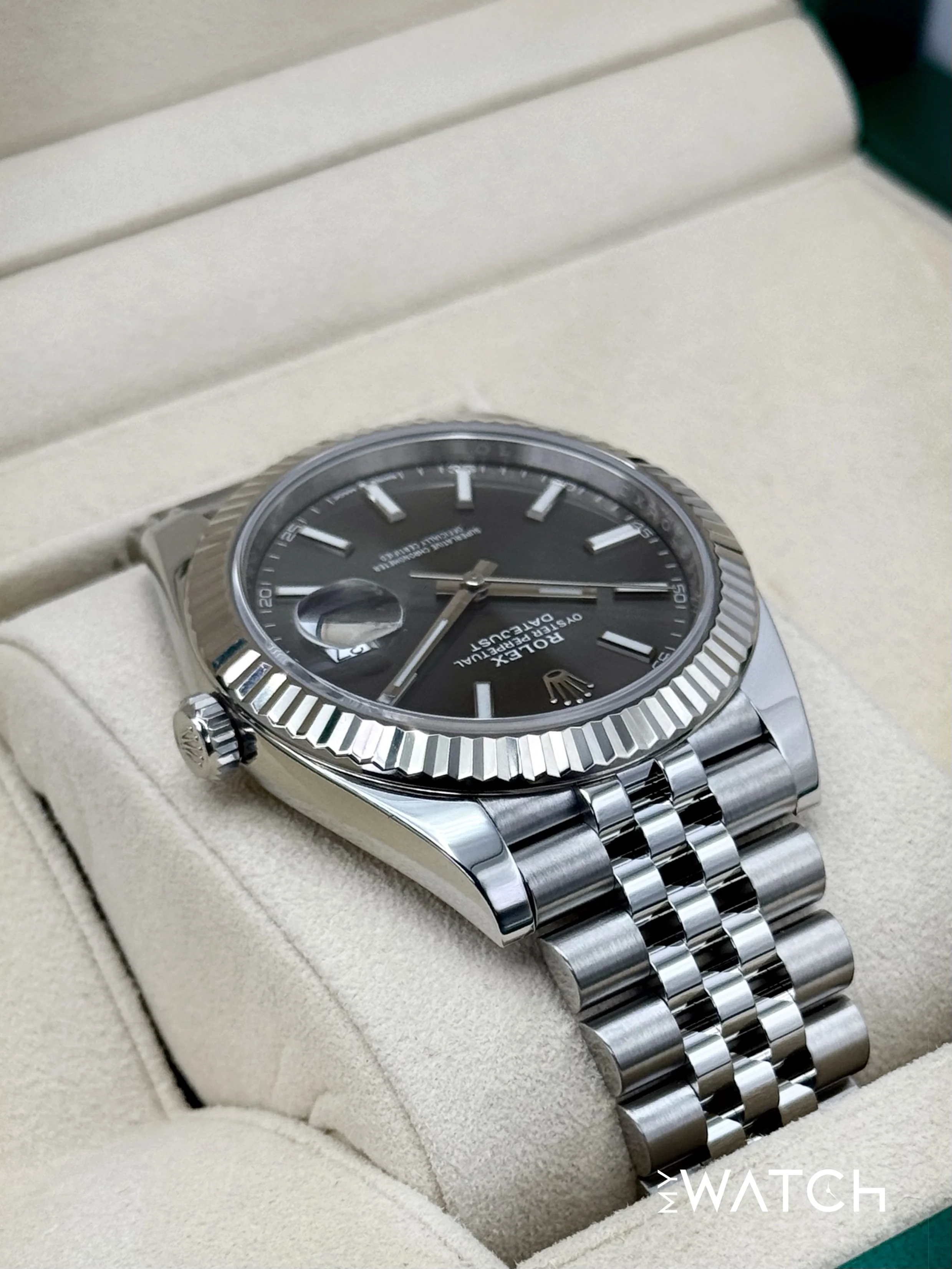 2020 Rolex Datejust 41mm 126334 Stainless Steel Jubilee Rhodium Dial - Image 8