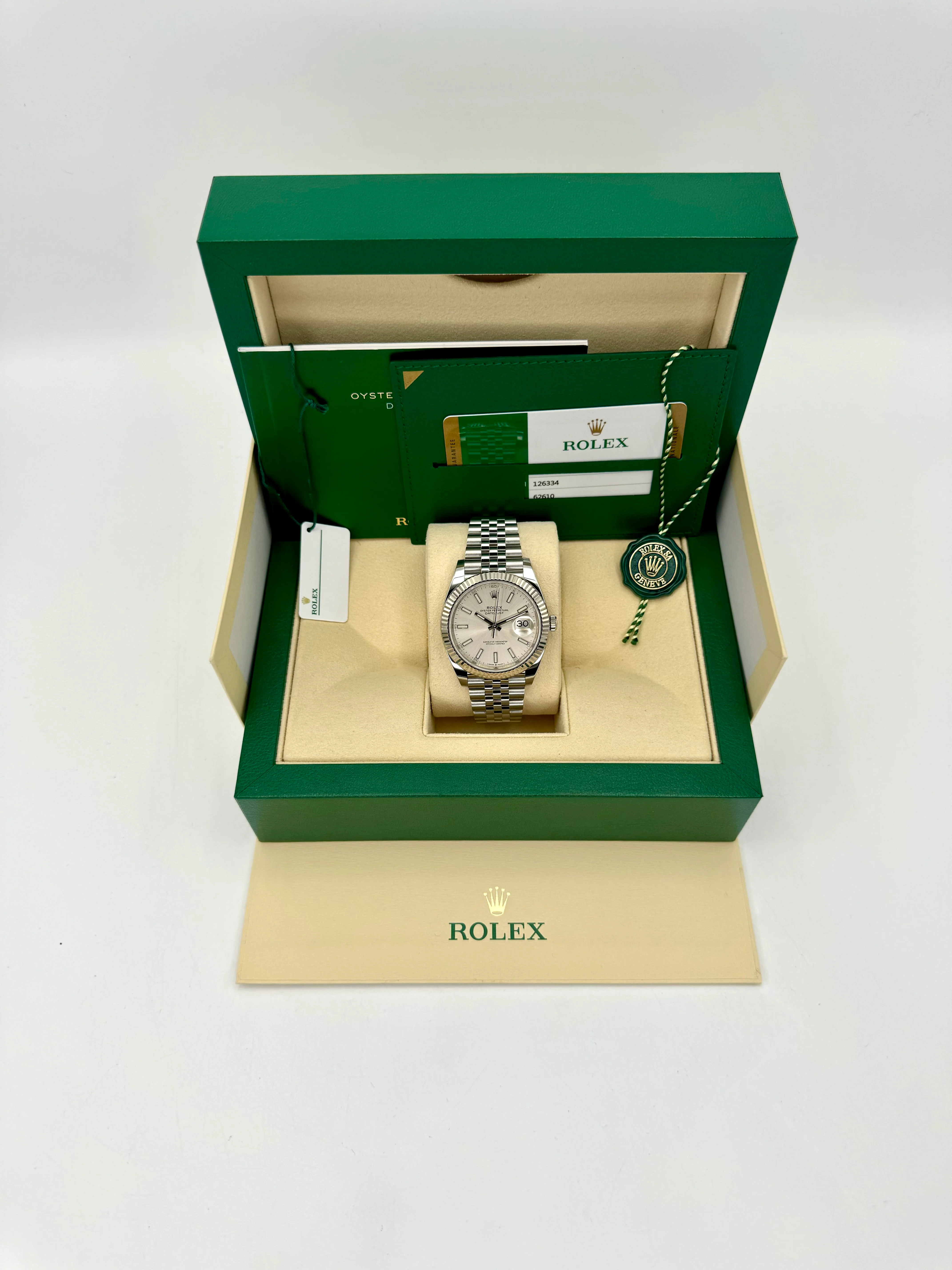 2020 Rolex Datejust 41mm 126334 Stainless Steel Jubilee Silver Dial - Image 11
