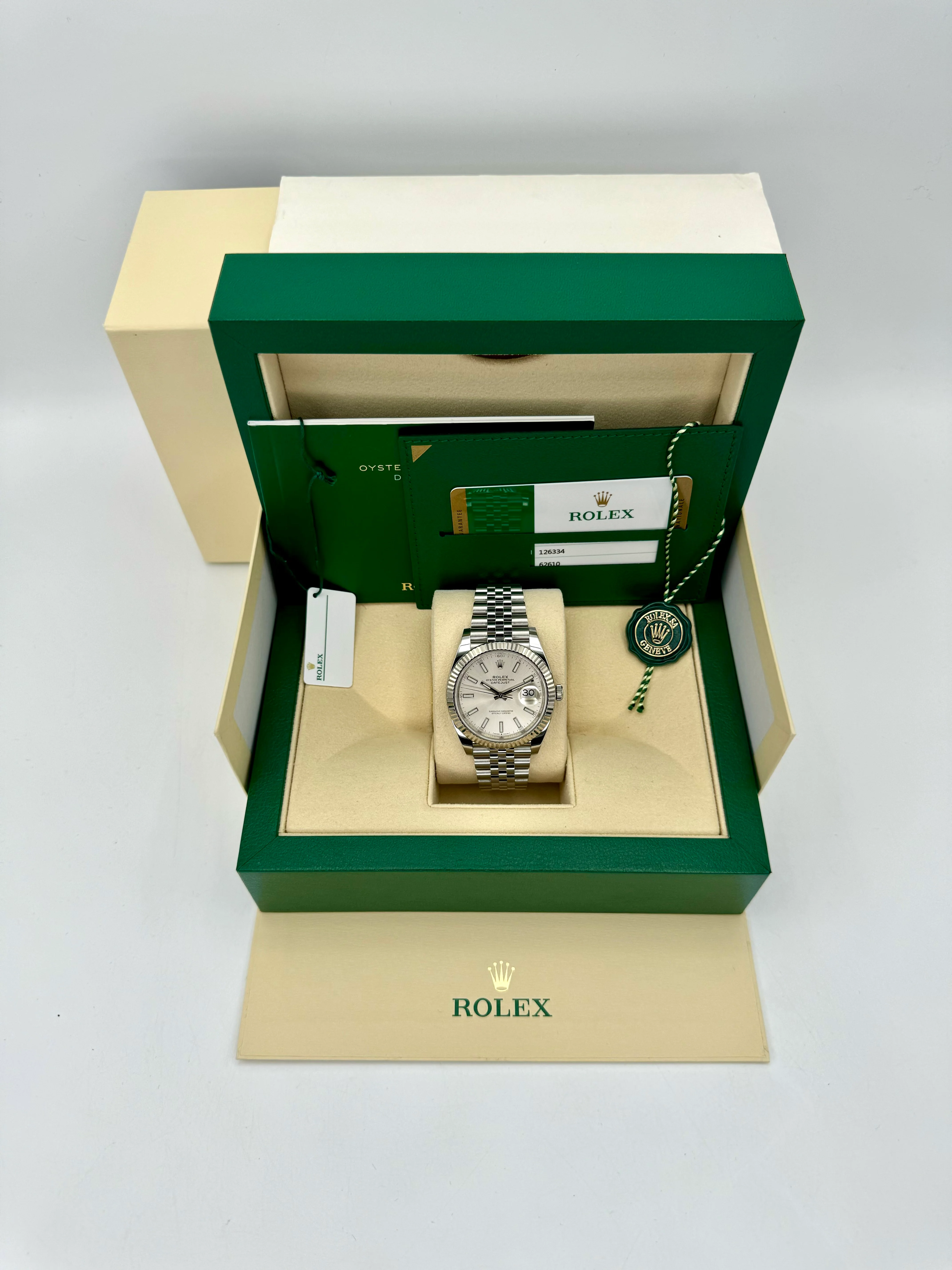 2020 Rolex Datejust 41mm 126334 Stainless Steel Jubilee Silver Dial - Image 12