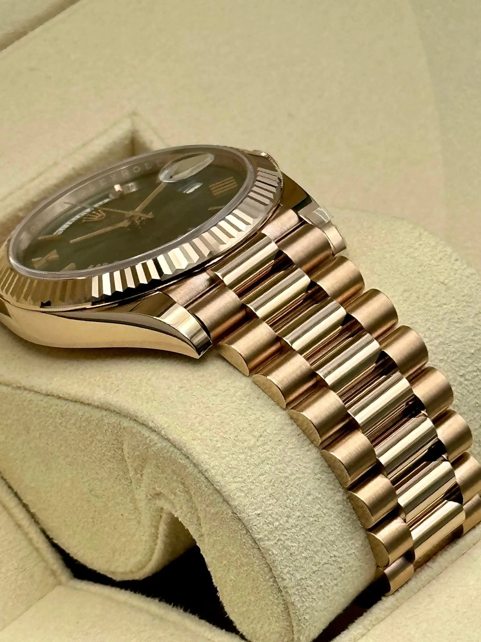 NEW 2023 Rolex Day-Date 40mm 228235 Presidential Rose Gold Green Dial - Image 7