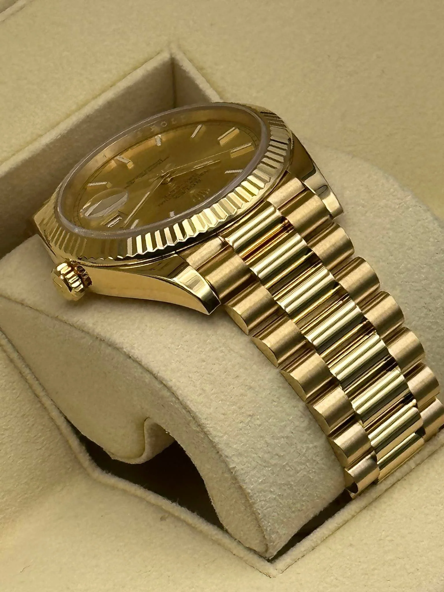 2020 Rolex Day-Date 40mm 228238 Presidential Champagne Dial - Image 6
