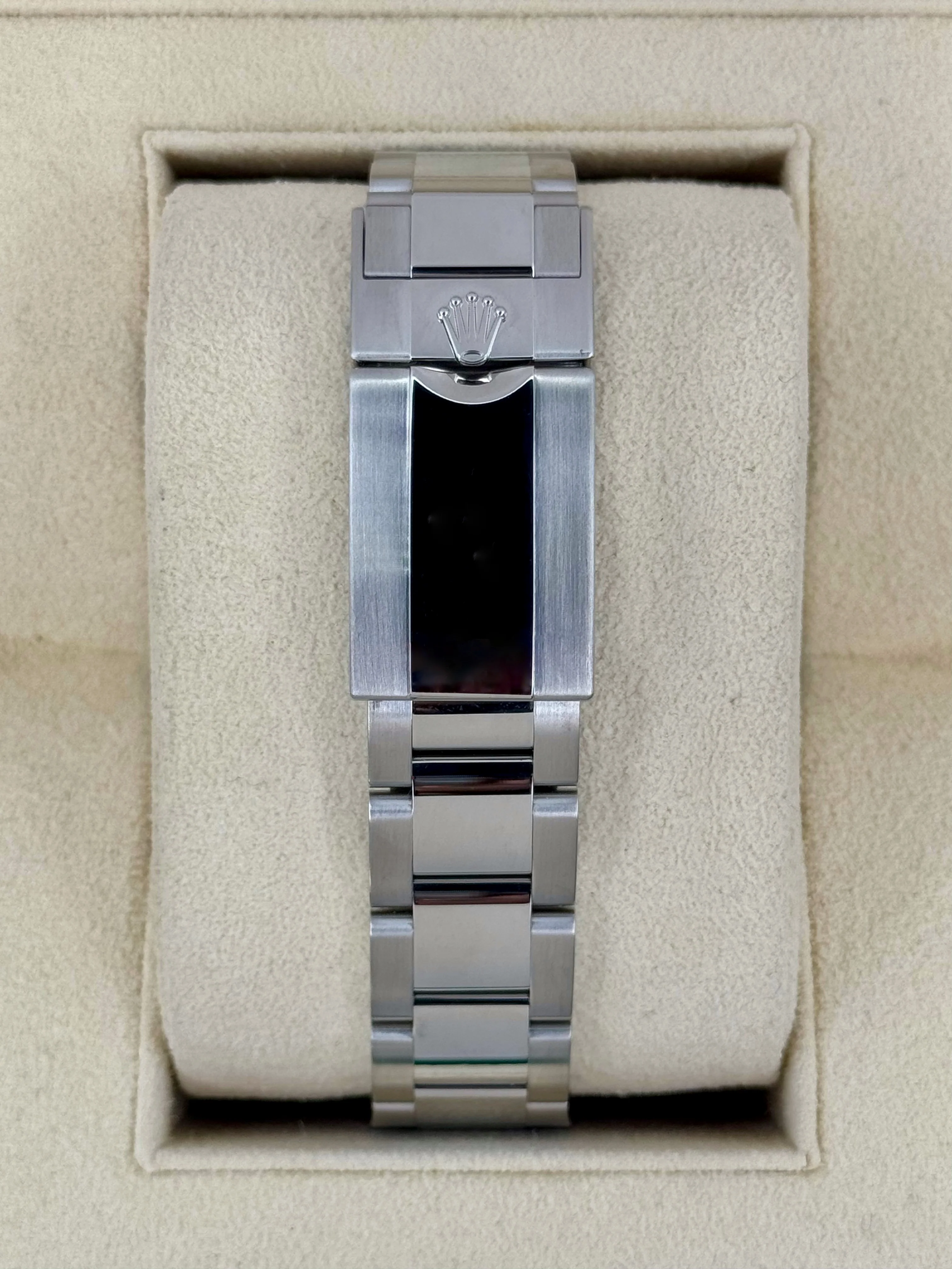 NEW OLD STOCK 2020 Rolex GMT-Master II 40mm 116710LN Black Dial - Image 2