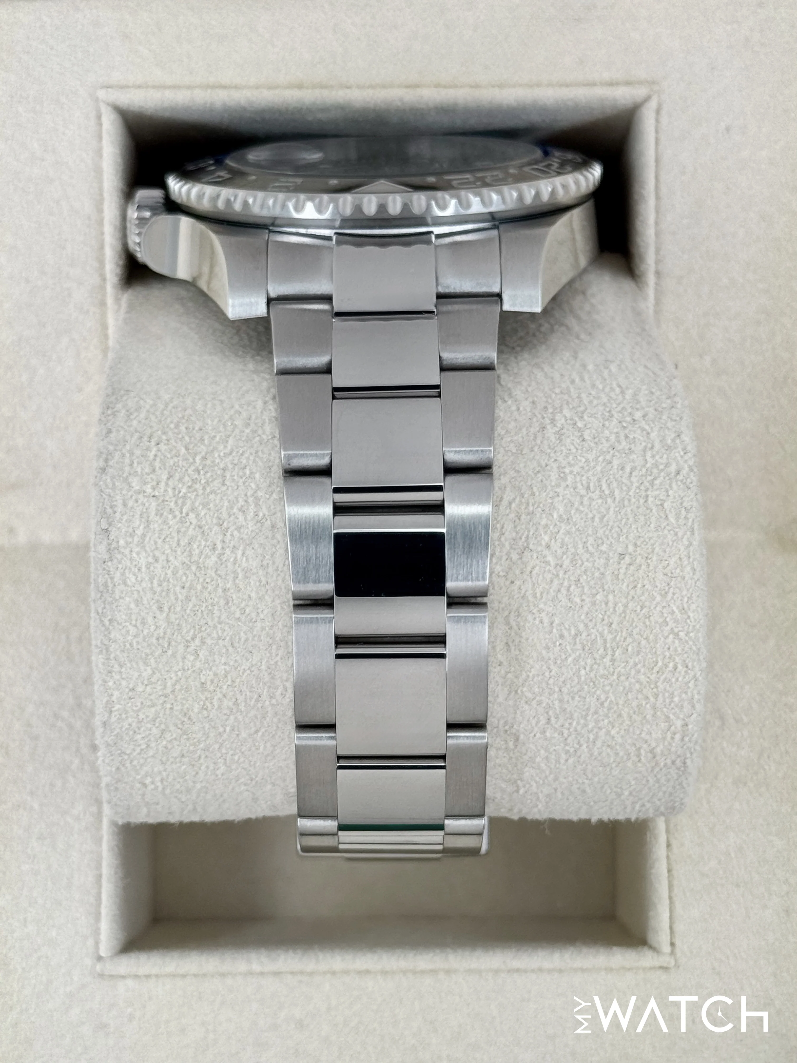 2016 Rolex GMT-Master II "Batman" 40mm 116710BLNR Oyster - Image 4